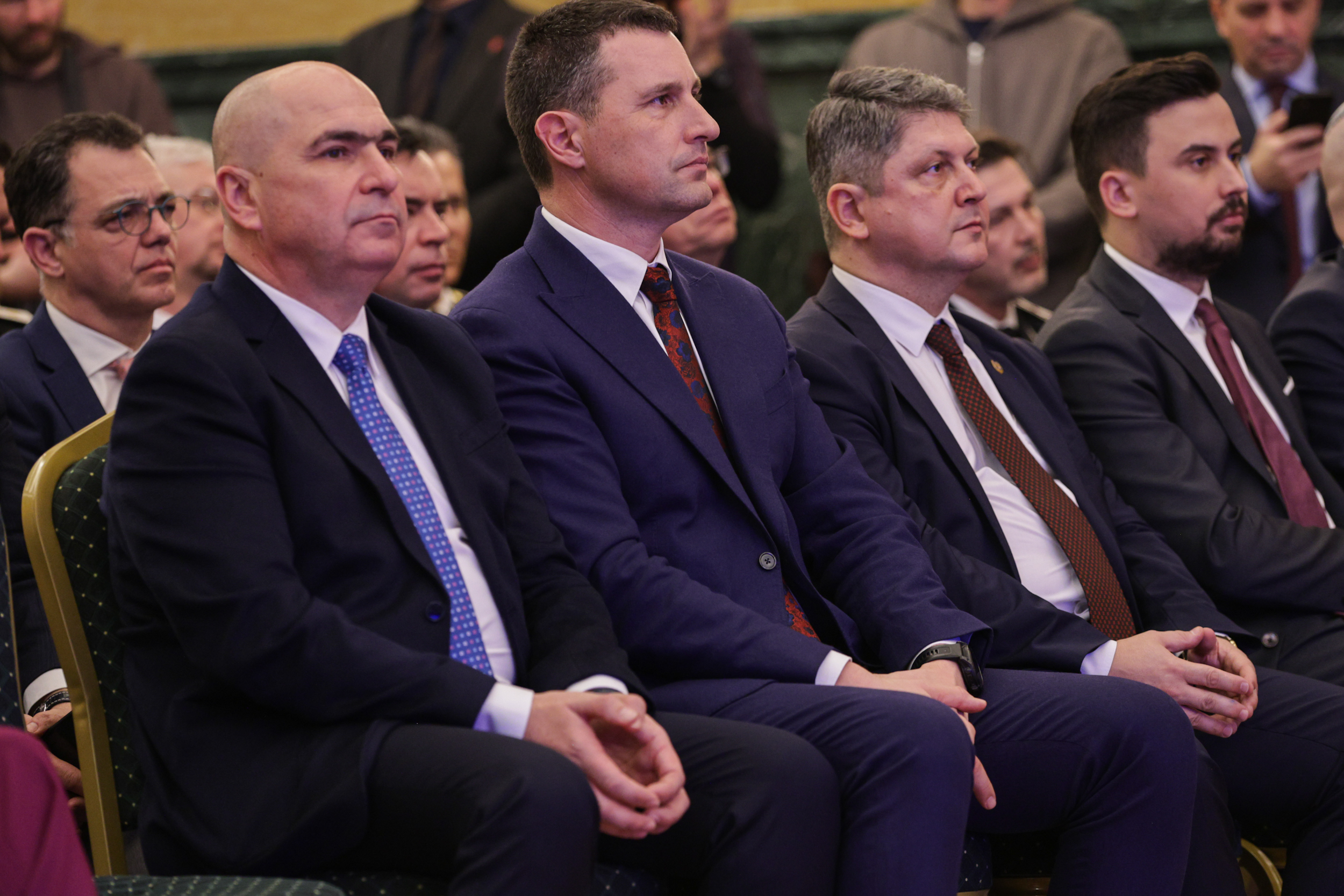 Românii pot călători în SUA fără vize din 31 martie. Decizia, oficializată de Marcel Ciolacu, ambasadoarea SUA și Hagi: „Un moment istoric”