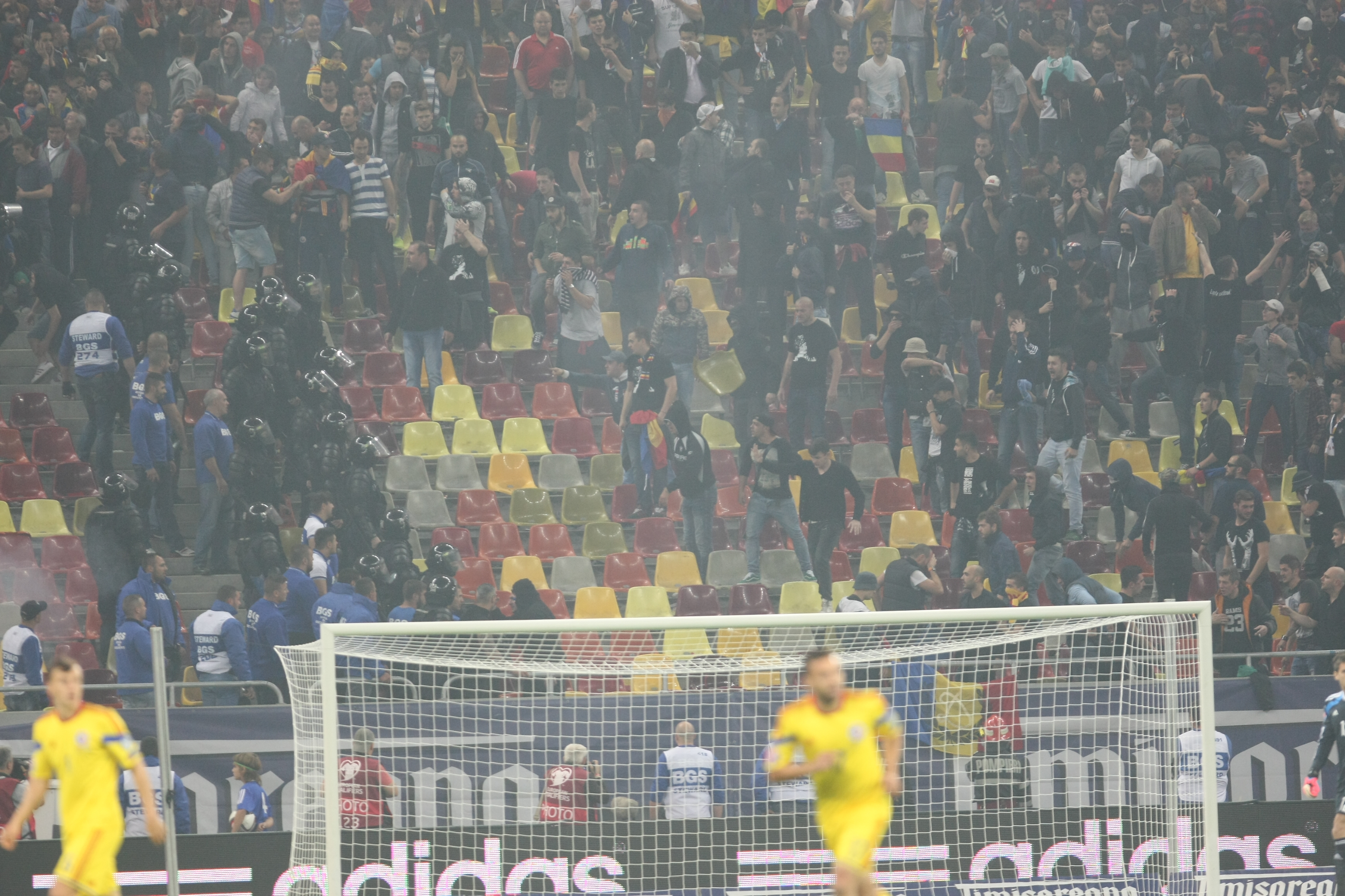 LIVE BLOG / FOTO&VIDEO. MECIUL ANULUI, ROMÂNIA - UNGARIA 1-1