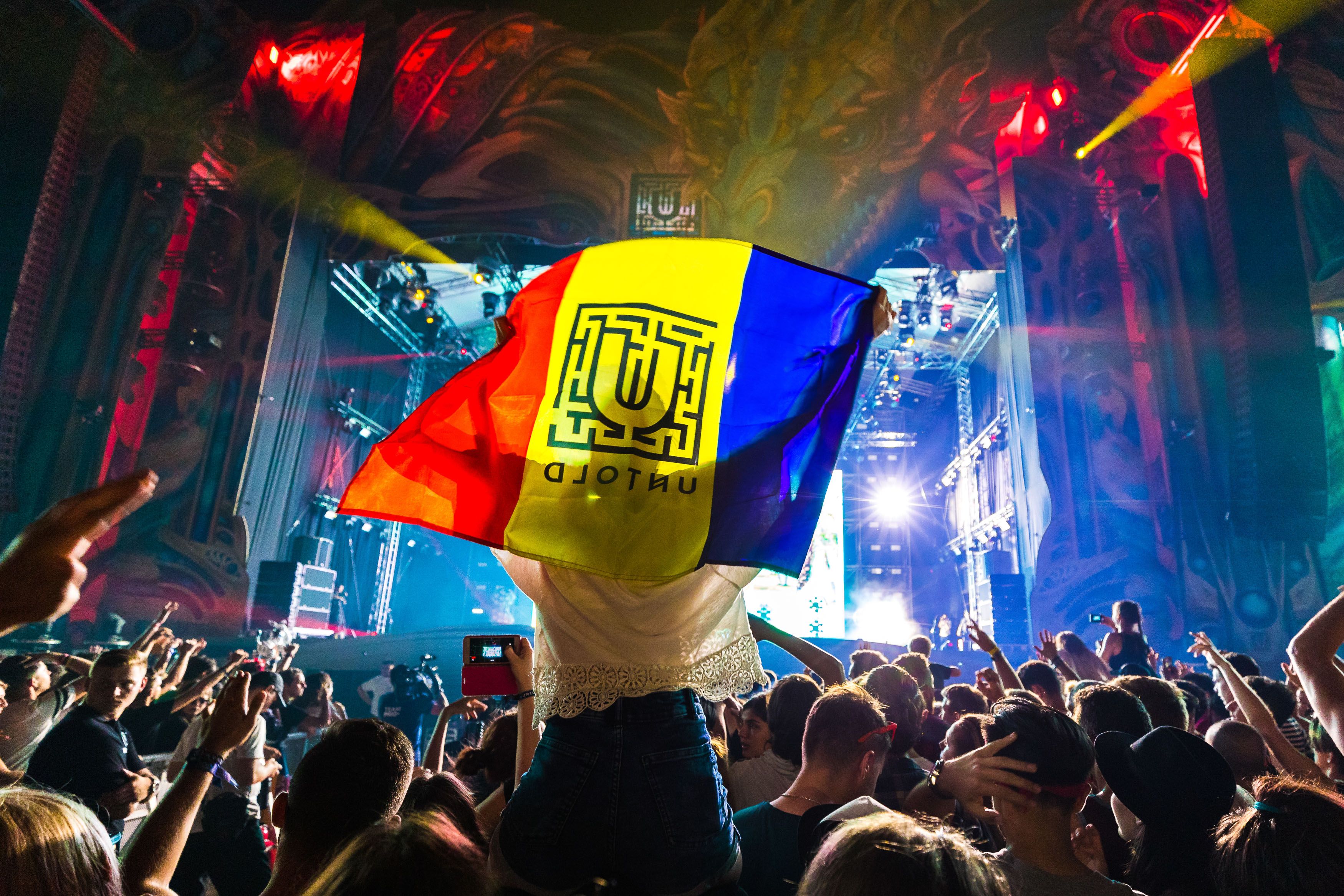 Prima zi de UNTOLD. Distracție, dar și amenzi de 14.000 de lei |  FOTO ȘI VIDEO