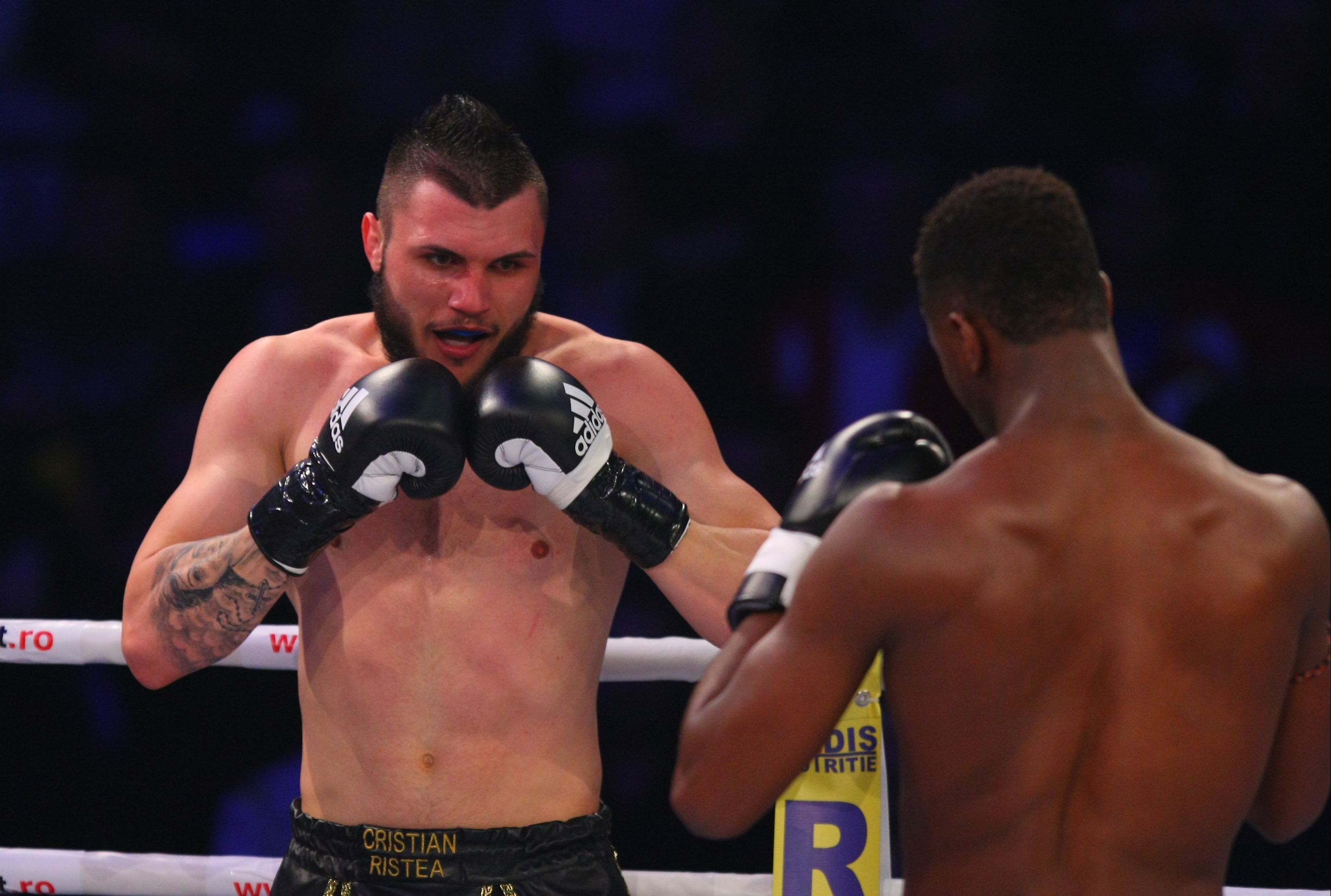 Meciul în urma căruia Amansio Paraschiv a devenit campion mondial Superkombat New Heroes! VIDEO& FOTO