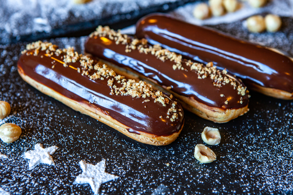 Eclere - rețete pentru cel mai popular desert cu ciocolată, vanilie sau cafea