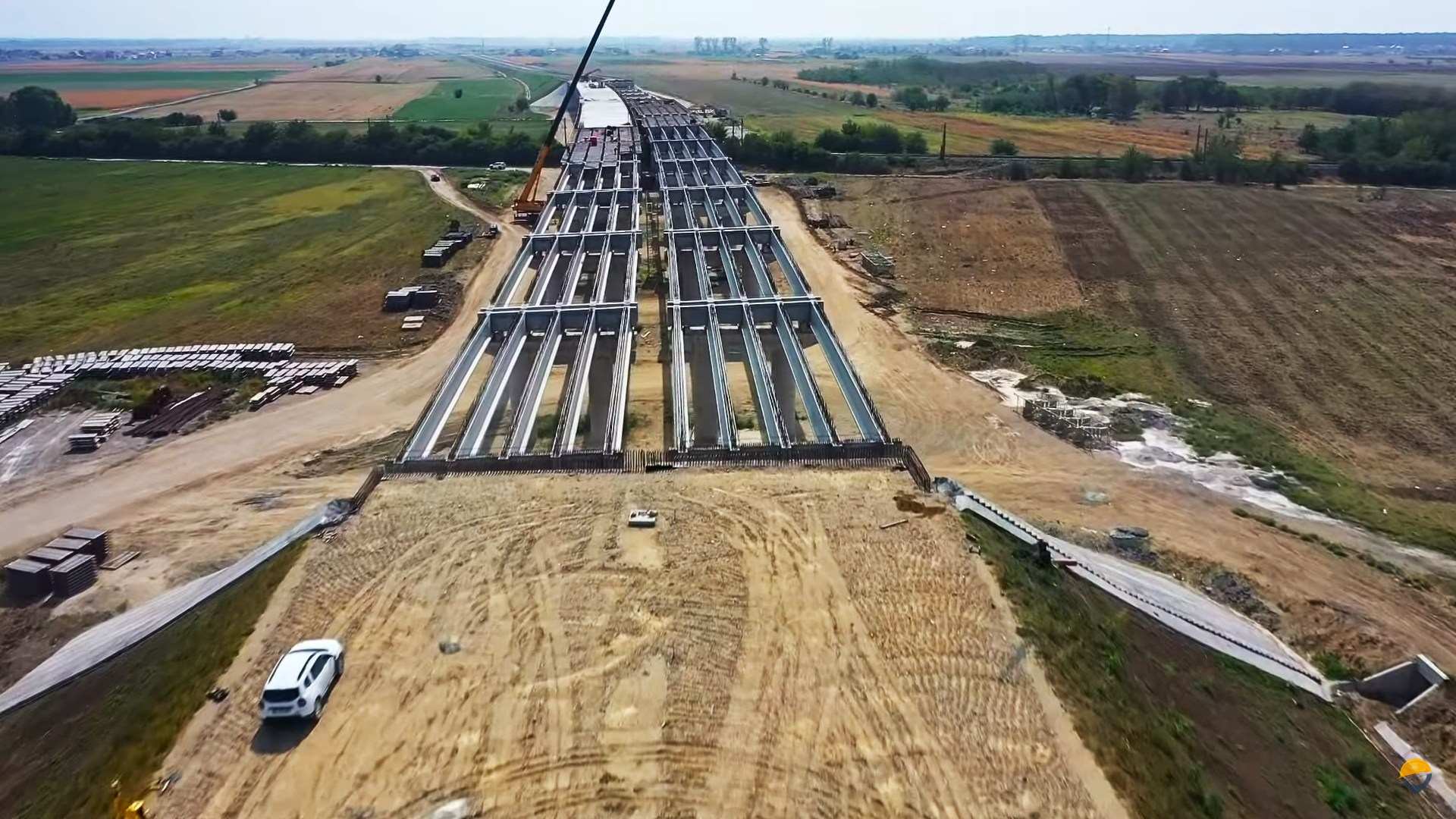 „Cea mai scurtă inaugurare de autostradă din lume”. Asociația Pro Infrastructură critică întârzierile și „cheful de muncă” al firmei care lucrează la Lotul 3 din Autostrada A0 | VIDEO