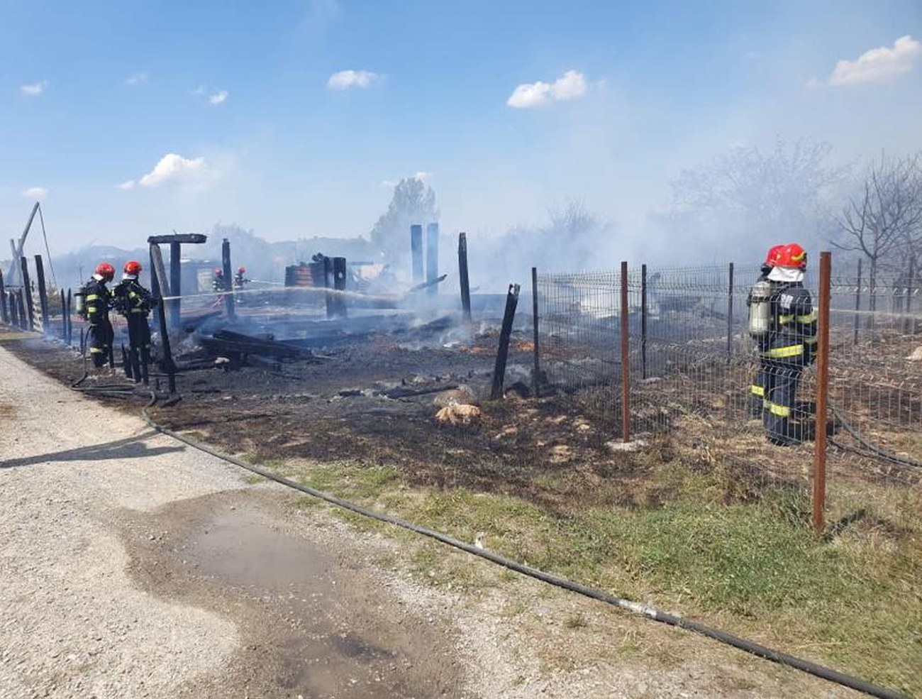 Casa Lupuț din Cizer, mistuită de incendiu. Monumentul istoric era asociat cu Horea, conducătorul răscoalei din 1784
