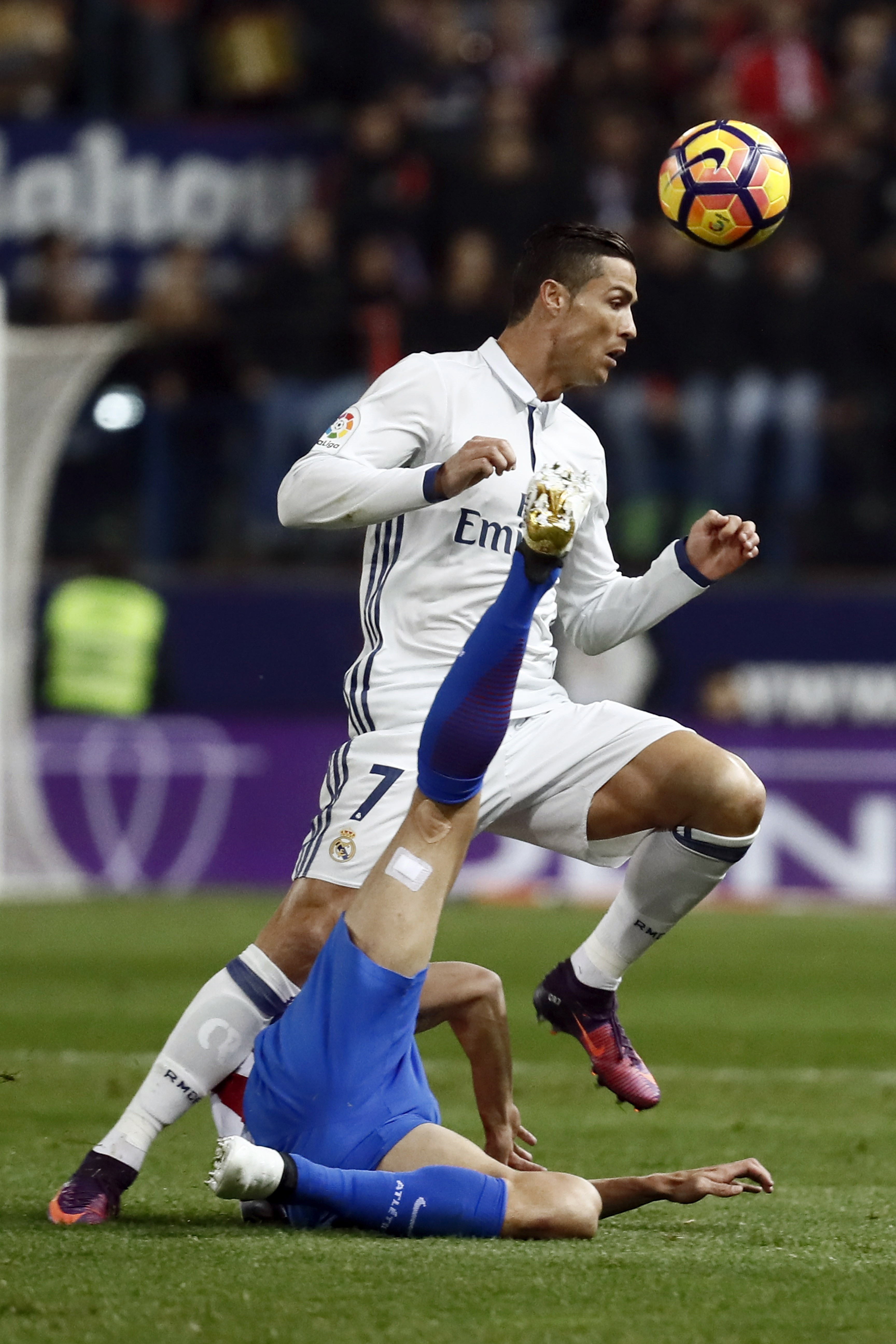 Cristiano Ronaldo l-a întrecut și pe Di Stefano. Hat-trick pentru atacantul Realului în derby-ul cu Atletico