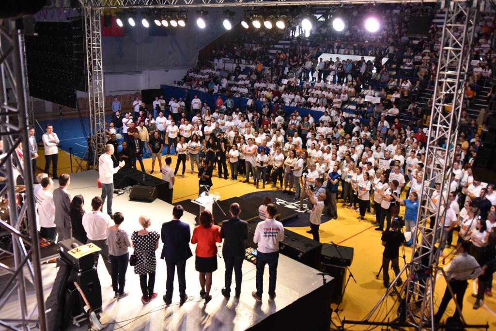 Dacian Cioloş, primul atac dur la preşedintele Iohannis: "Dacă nominalizezi în fruntea guvernului toate marionetele unui infractor ca Dragnea, trebuie să îți asumi responsabilitatea"