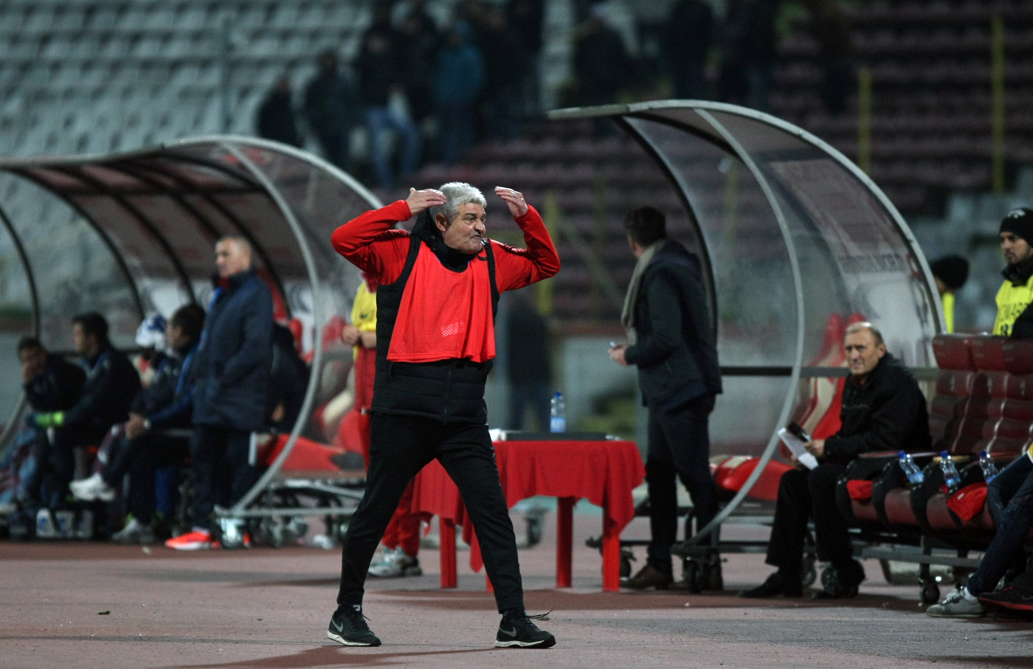 Mutu: ”Vedeți ce bine e că am pus presiune pe Andone!”. Reacția tehnicianului / FOTO