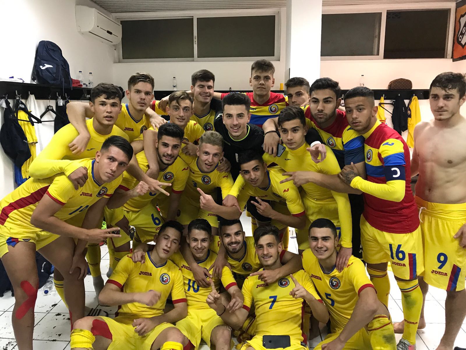 UPDATE | EXCLUSIV. Băutură și golănie la naționala U19 de fotbal a României, la turneul din Grecia. Vedeta Vlad Dragomir, de la Arsenal, l-a bruscat pe Gheorghiță Geolgău. Reacțiile celor implicați