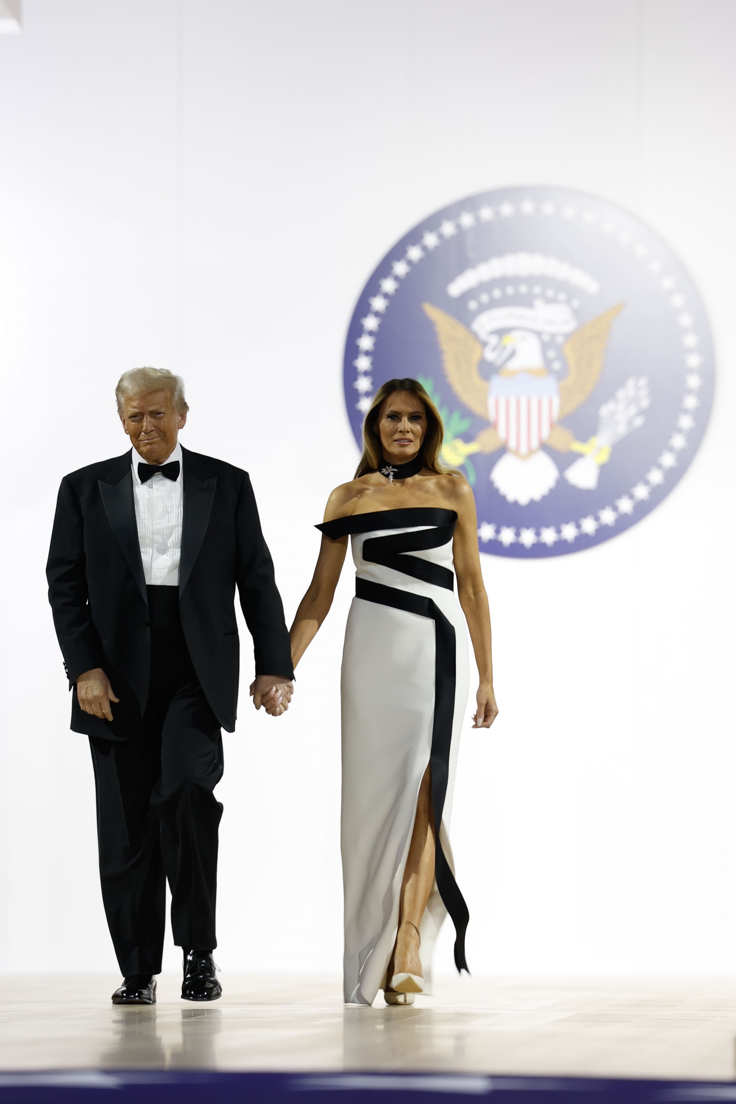 Furia slovenilor din Sevnica, orașul natal al Melaniei Trump, după întoarcerea la Casa Albă a lui Donald Trump: „Privim de pe margine”