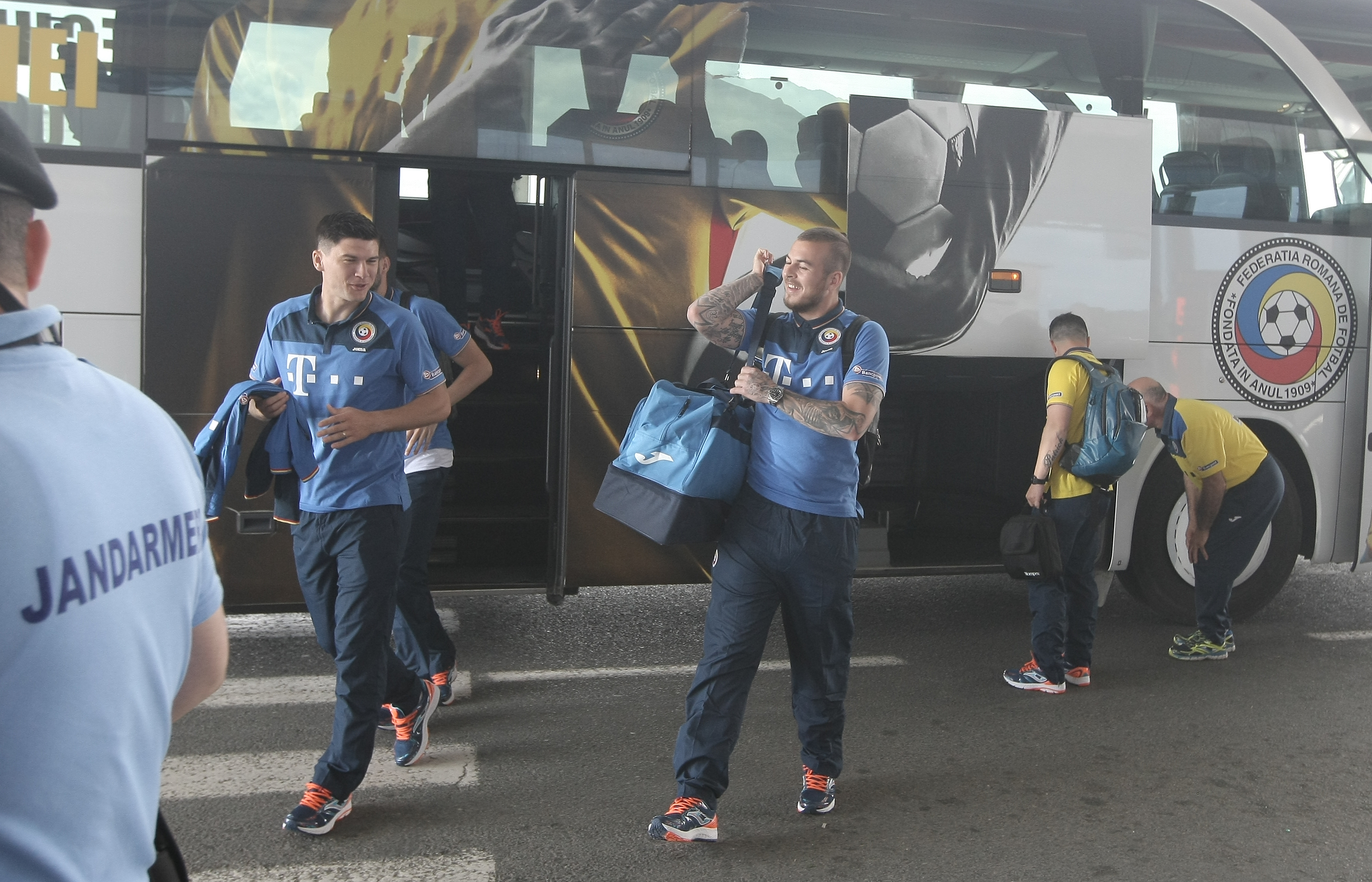 Anghel Iordănescu l-a luat pe Denis Alibec în cantonamentul din Italia. Selecționerul, absent | GALERIE FOTO