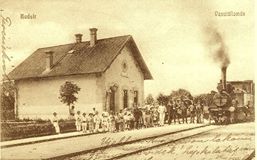 REPORTAJ/"Cugireana”, cândva cel mai lung tren din Europa, ducea zilnic 10.000 de navetişti. Acum este scos din circulaţie