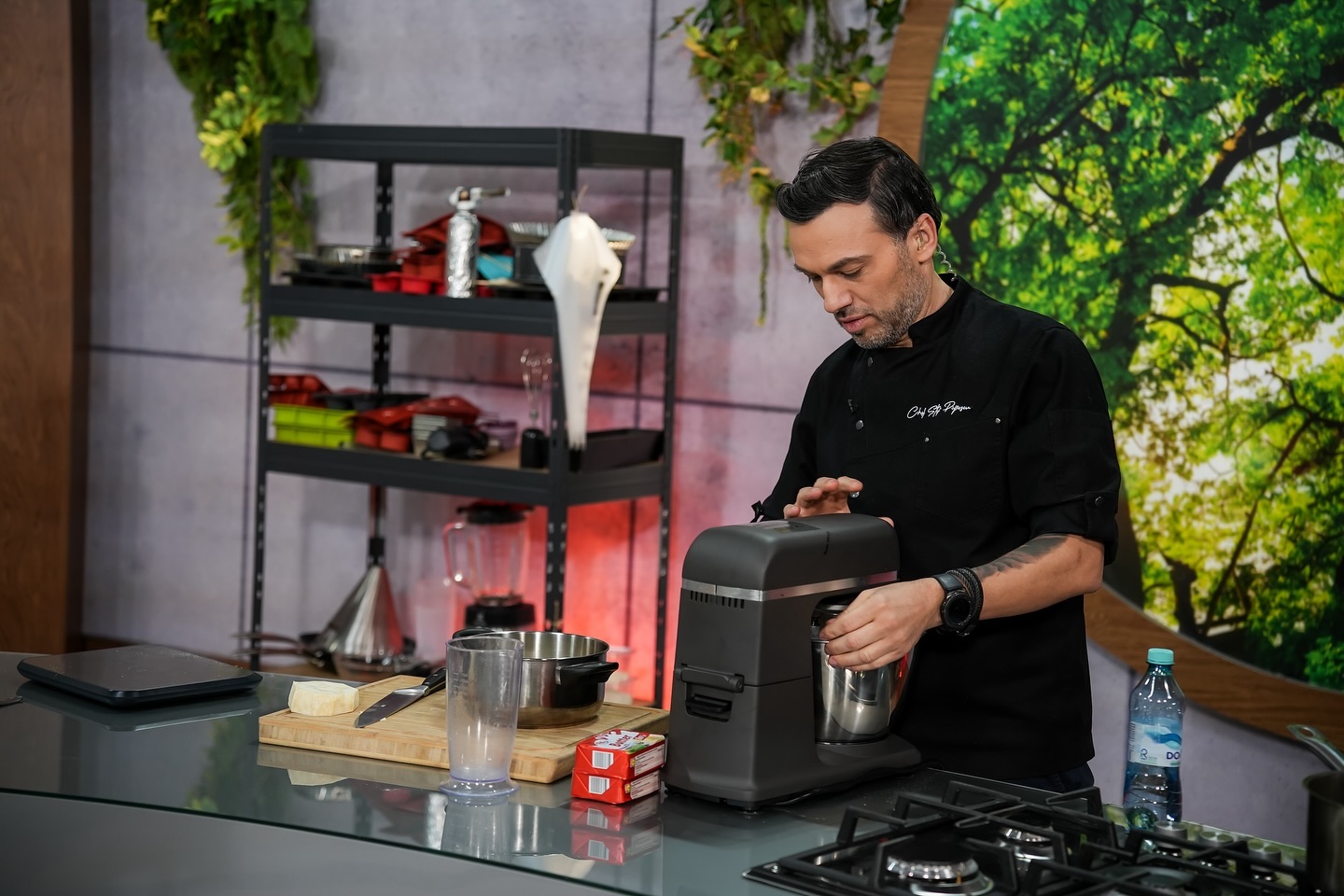 Rețeta lui Ștefan Popescu de pască pentru Paște, cu aluat de cozonac. Ce ingrediente folosește juratul de la „Chefi la cuțite”