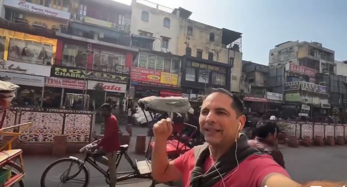 Dan Negru a plecat în India: „Cel mai poluat oraș de pe Pământ”. E primul an în care nu va fi la TV de Revelion