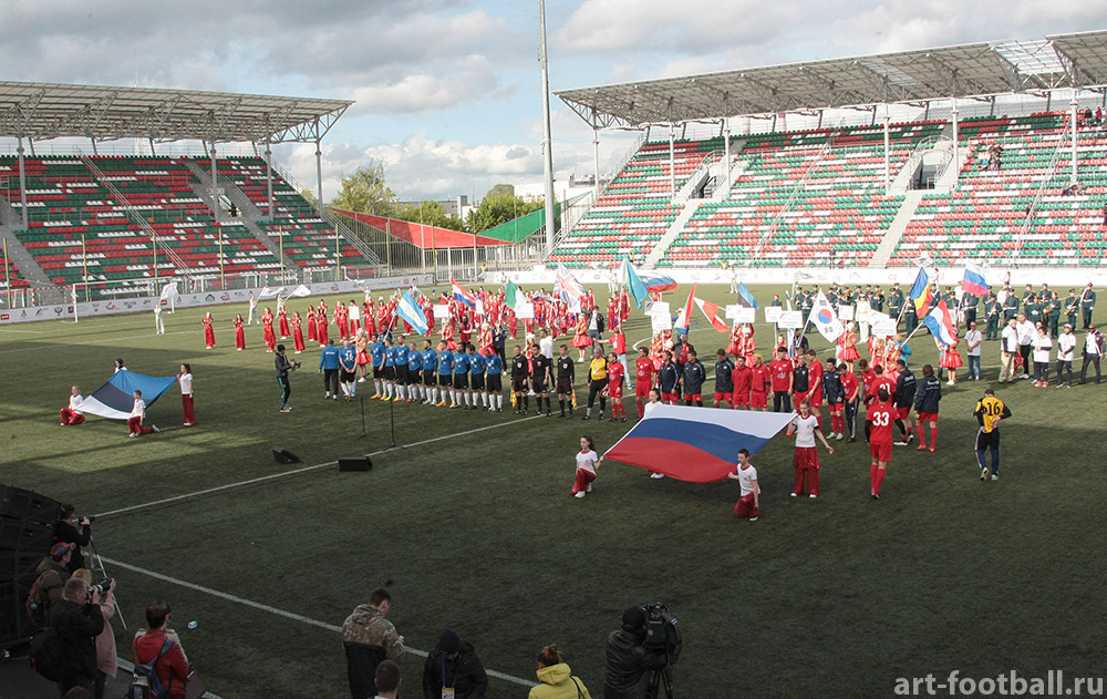 Pe ce loc a terminat naționala artiștilor fotbaliști la Campionatul Mondial - Moscova Art Football 2017. Temișan, Enache și Kamara au impresionat prin muzica lor / FOTO
