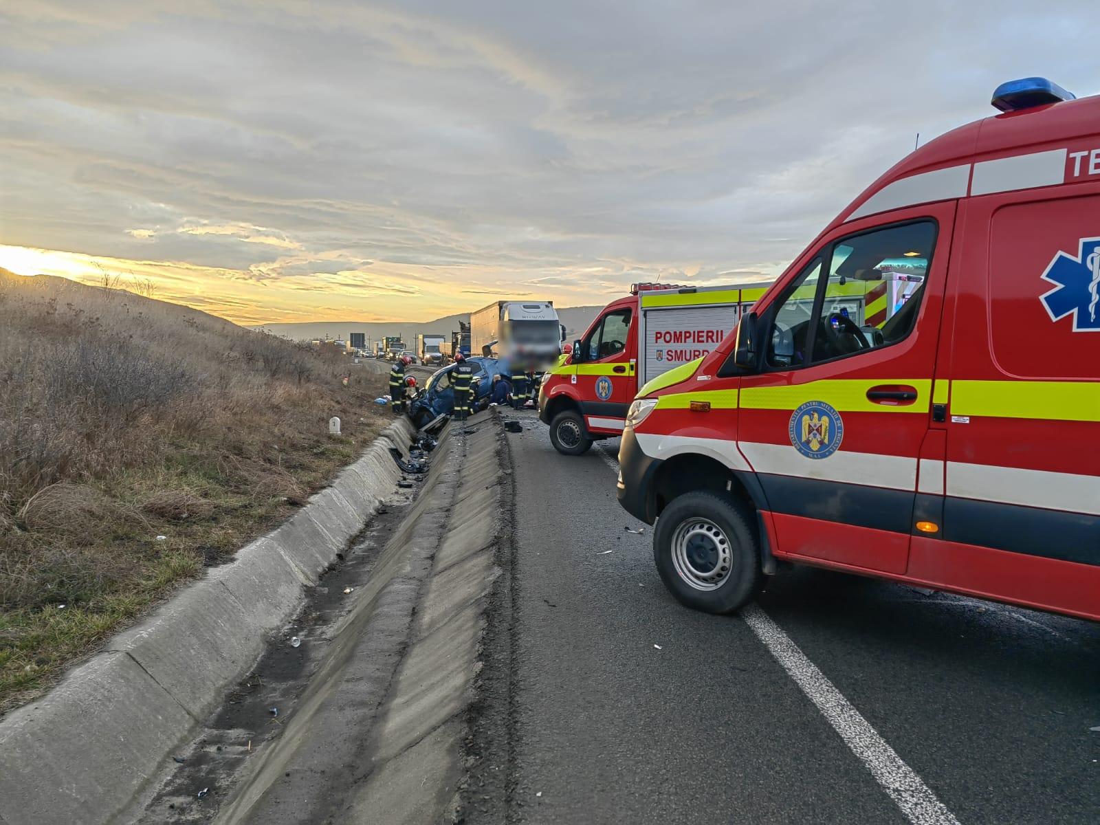 Doi copii între cele șase victime ale unui accident cu trei mașini și un TIR, pe centura Vâlcele-Apahida, în Cluj