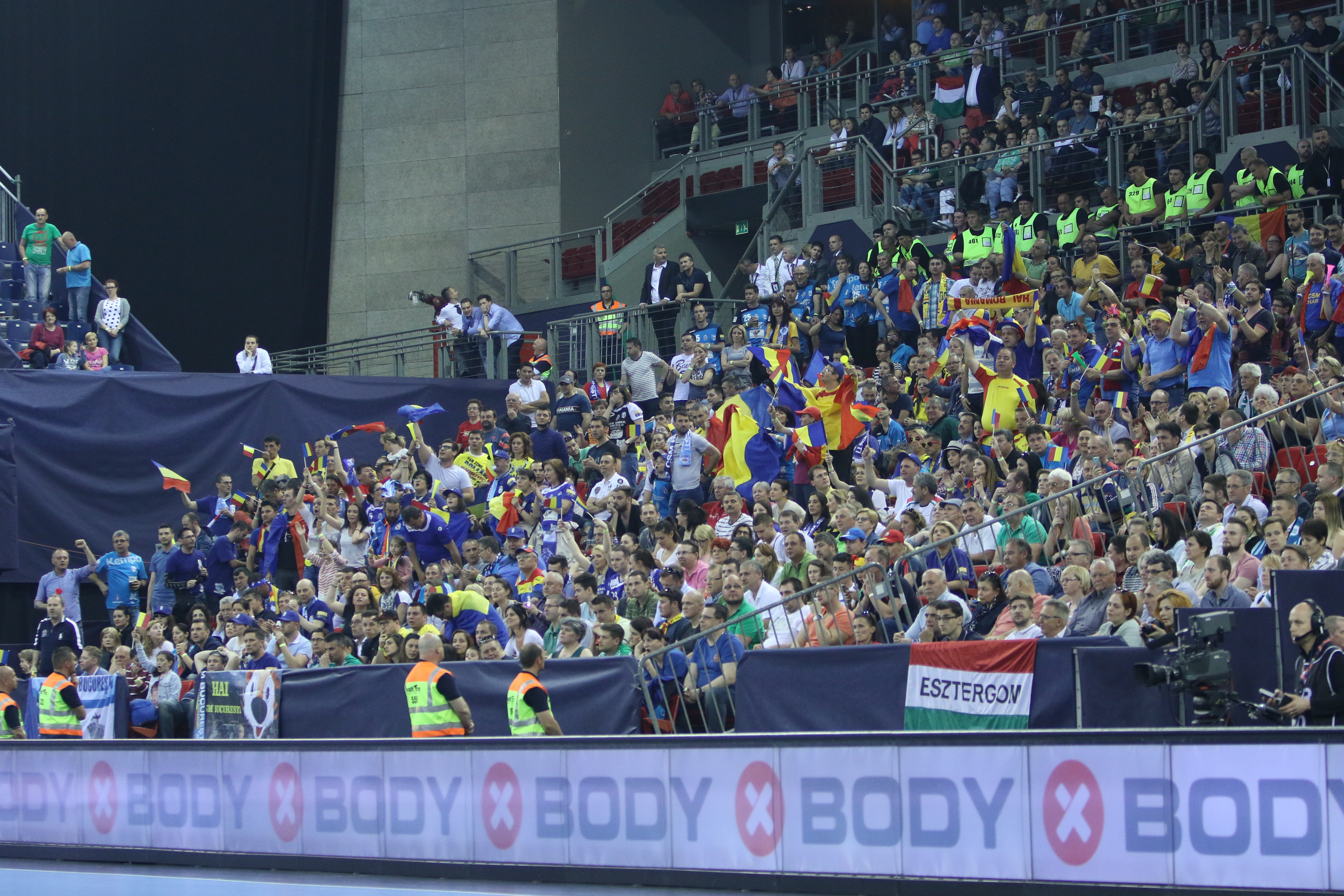 CSM Bucureşti este noua regină a Europei. Echipa noastră a câştigat, dramatic, la 7 metri, finala Ligii Campionilor la handbal feminin cu Gyor/ FOTO