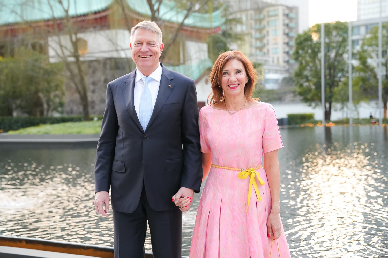 Carmen Iohannis a împlinit 64 de ani. Imagine rară din copilărie cu soția lui Klaus Iohannis