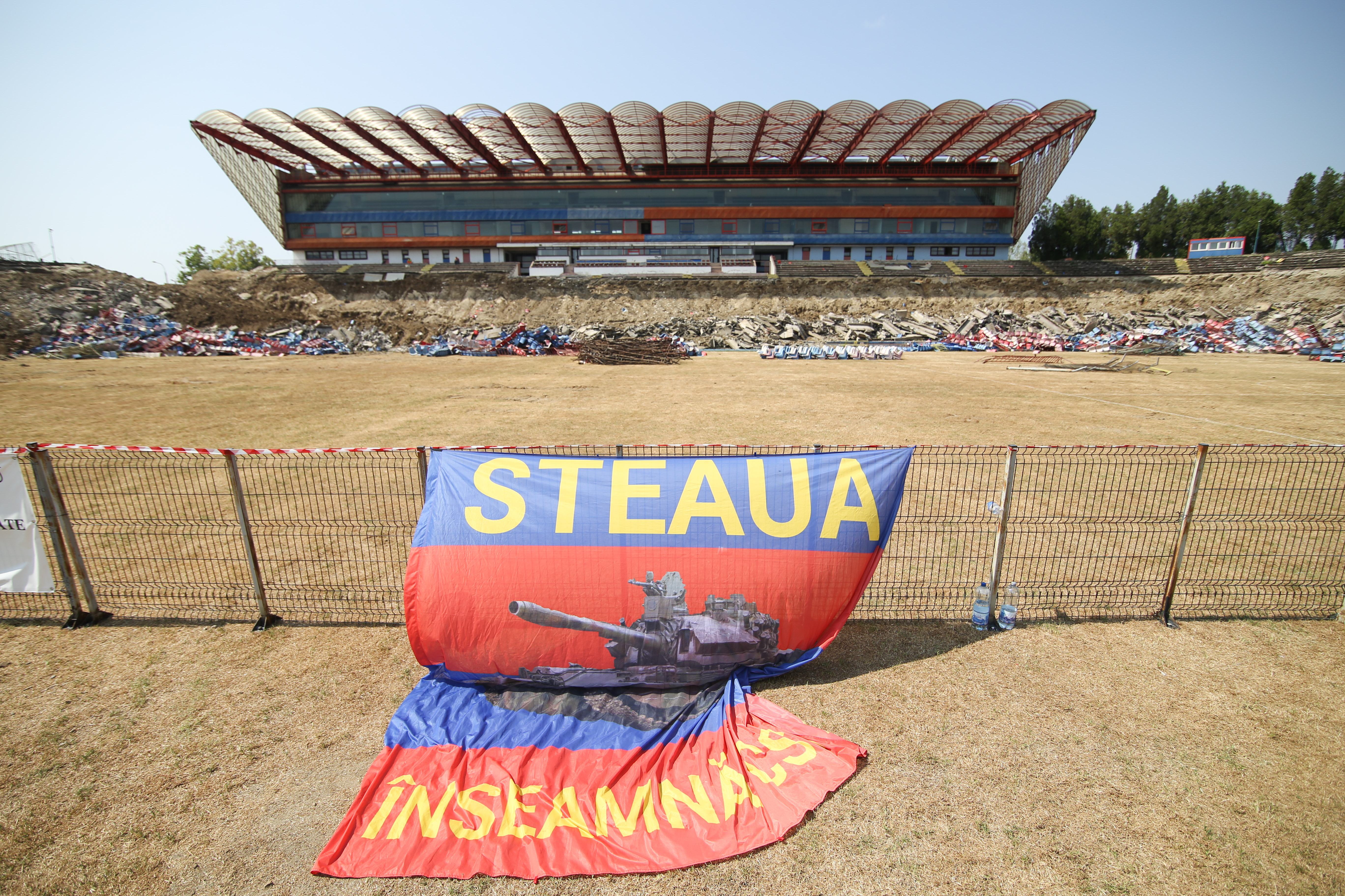 Stadionul Steaua, vizitat pentru ultima oară. ”Aici mi-am trăit copilăria” / GALERIE FOTO