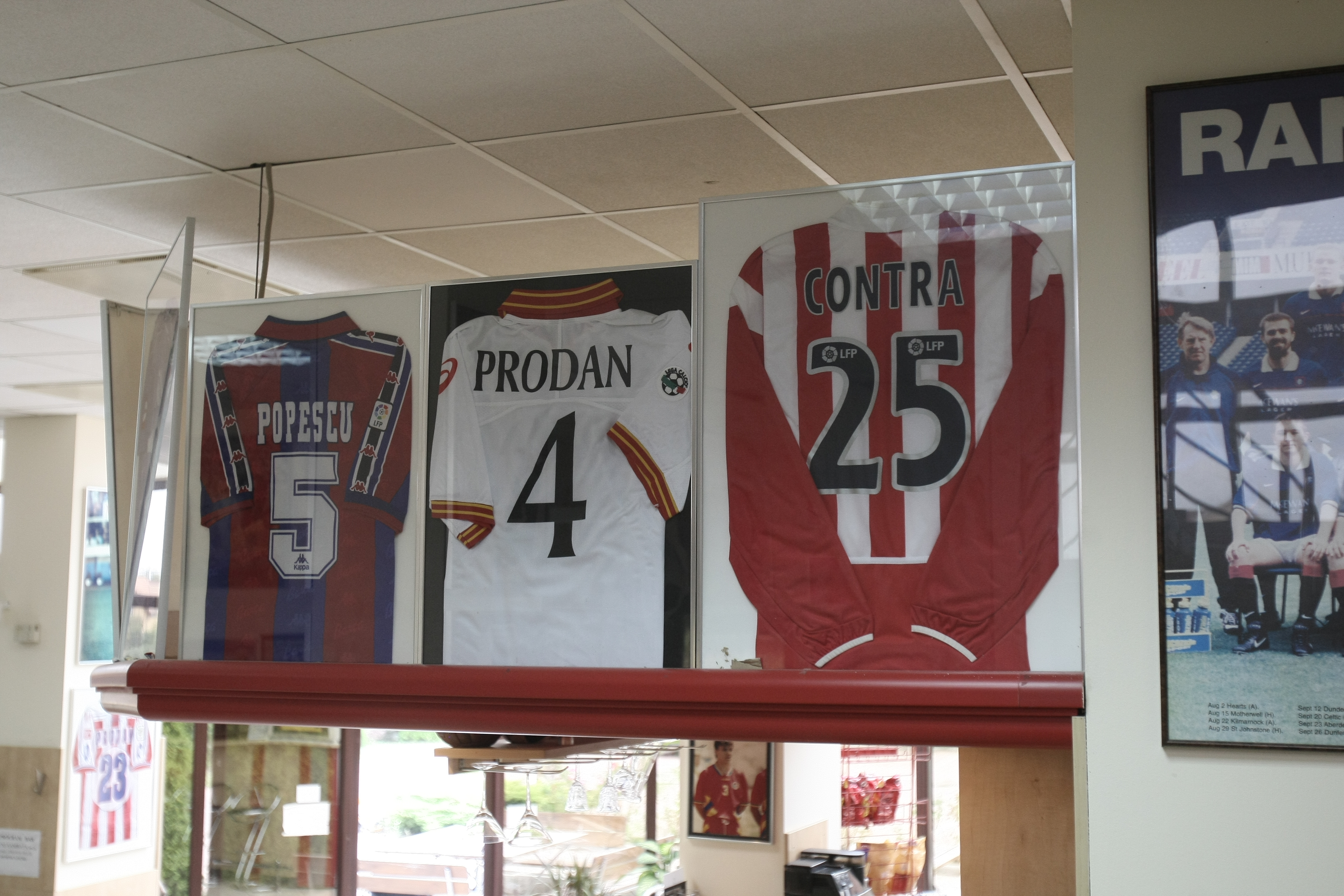 Trofeele lui Didi! Daniel Prodan a amenajat la Satu Mare muzeul echipei naționalei! GALERIE FOTO