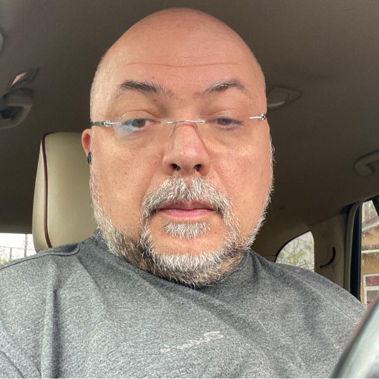 Constantin Zamfirescu, Gogoașă din „Trăsniții”, e taximetrist după ce a fost operat de cancer: „Sunt nevoit să lucrez mult”