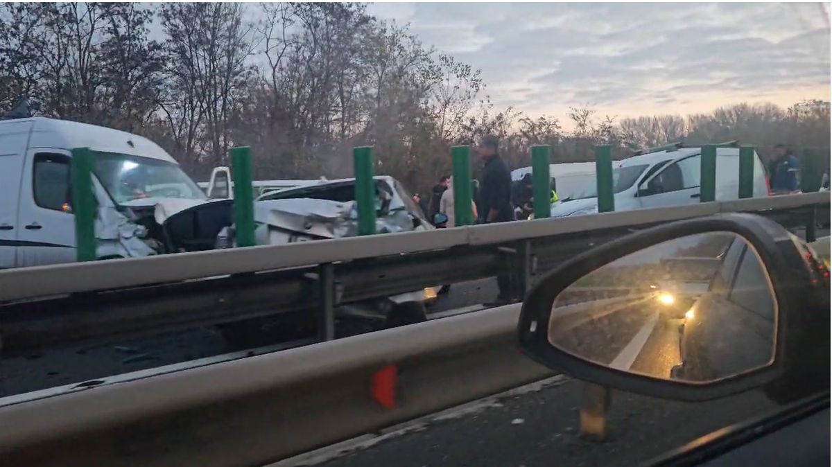 Accident cu 11 mașini pe autostrada A3, lângă Ploiești. Traficul continuă să fie blocat