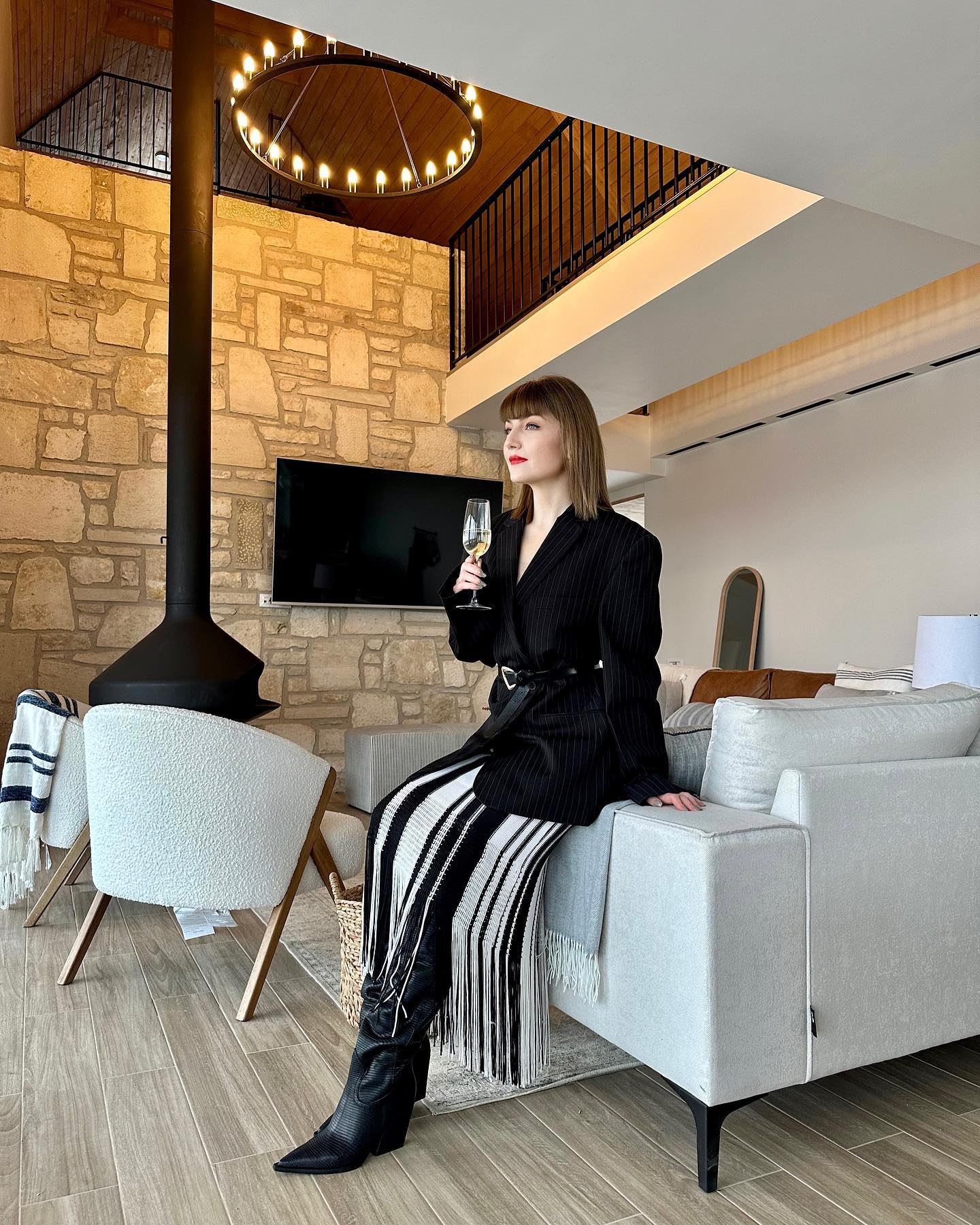 Imagini din noul apartament al Alexandrei Ungureanu. Cum arată bucătăria artistei: „Mi-am ales să fac mobilă pe comandă”