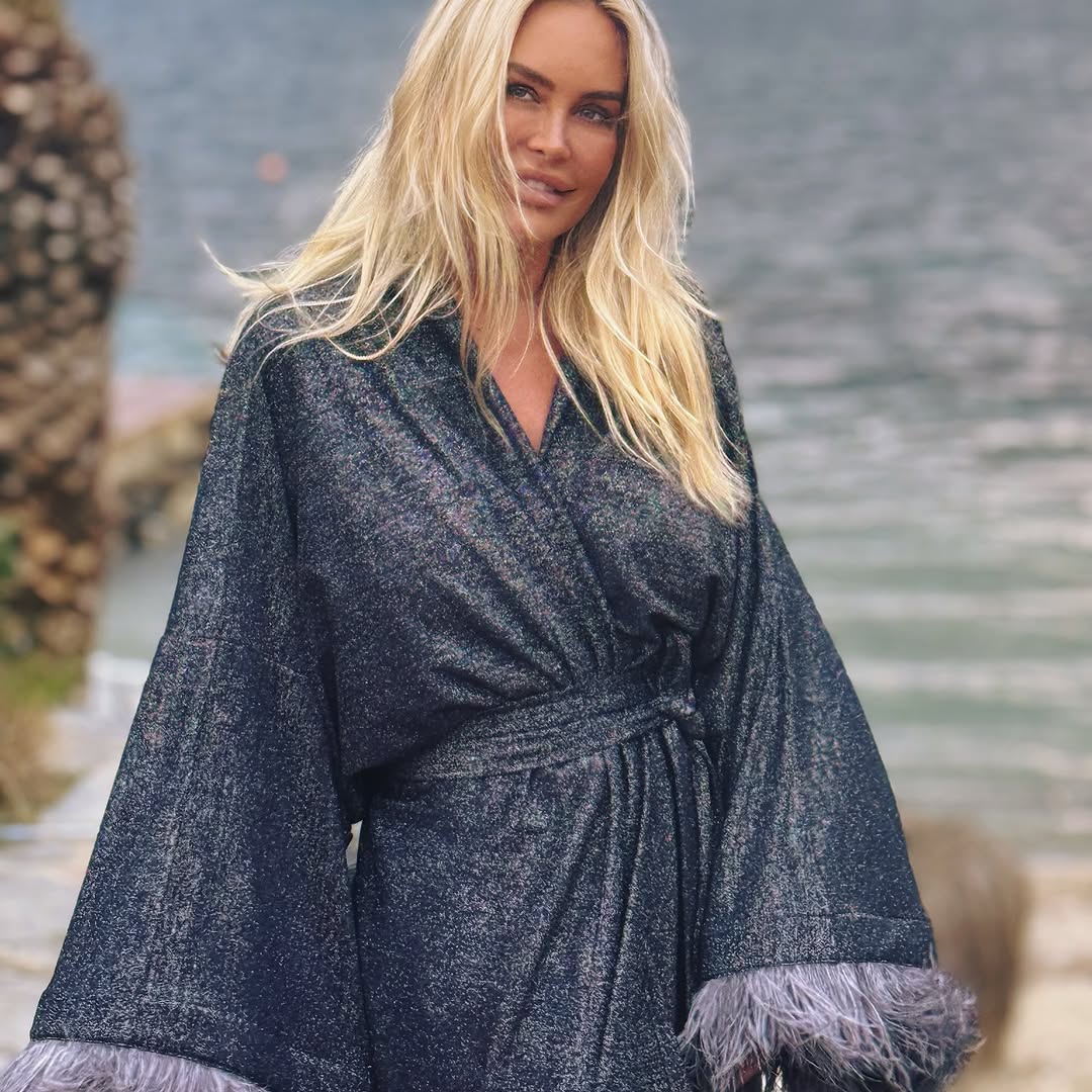 Imagini cu apartamentul de lux în care Vica Blochina a stat în Bodrum. Are jacuzzi, scară interioară și terasă cu vedere la Marea Egee