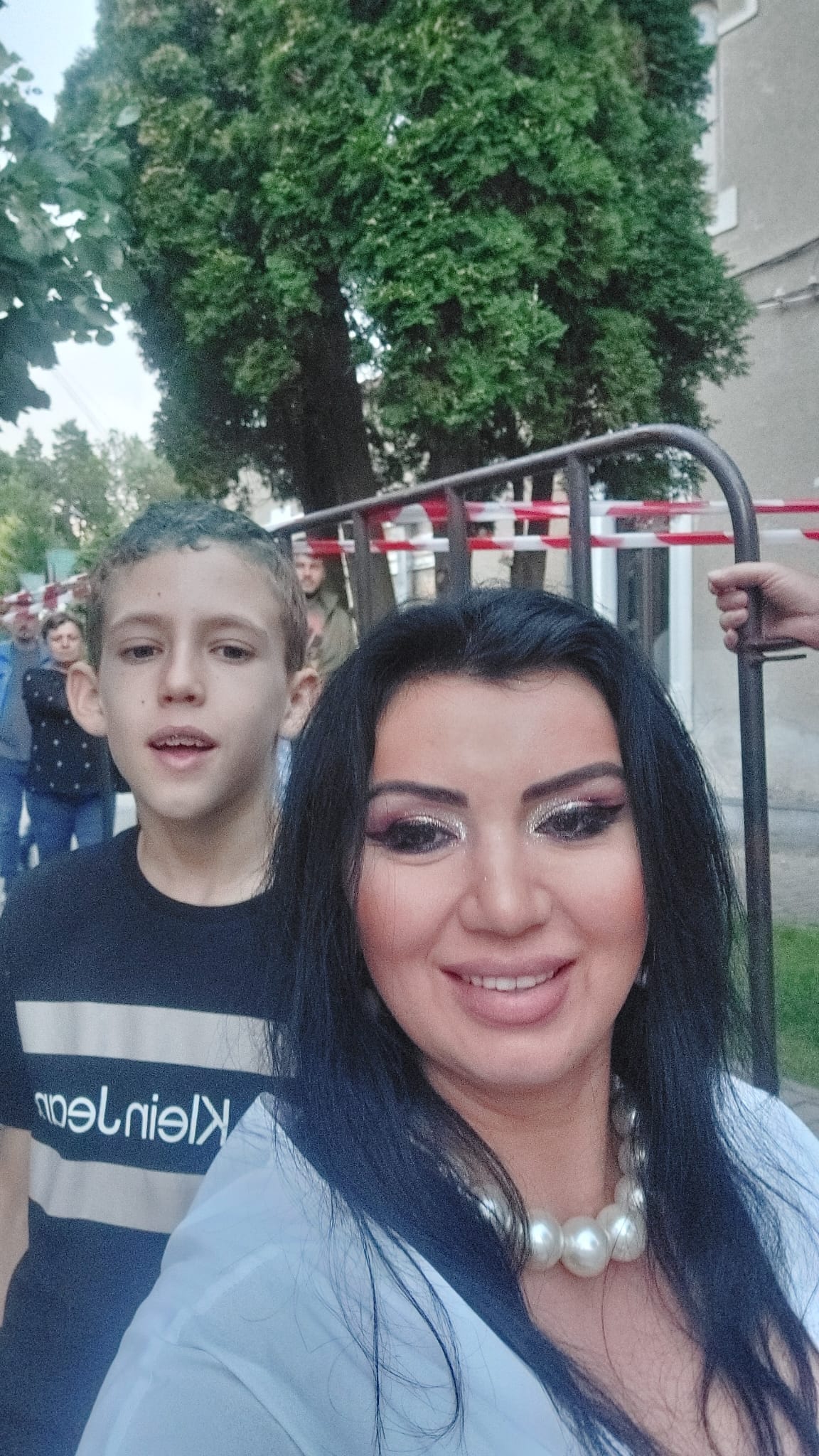 Cum se înțeleg băieții Adrianei Bahmuțeanu cu fiul lui George Restivan, logodnicul mamei lor: „Au meșterit împreună prin casă”