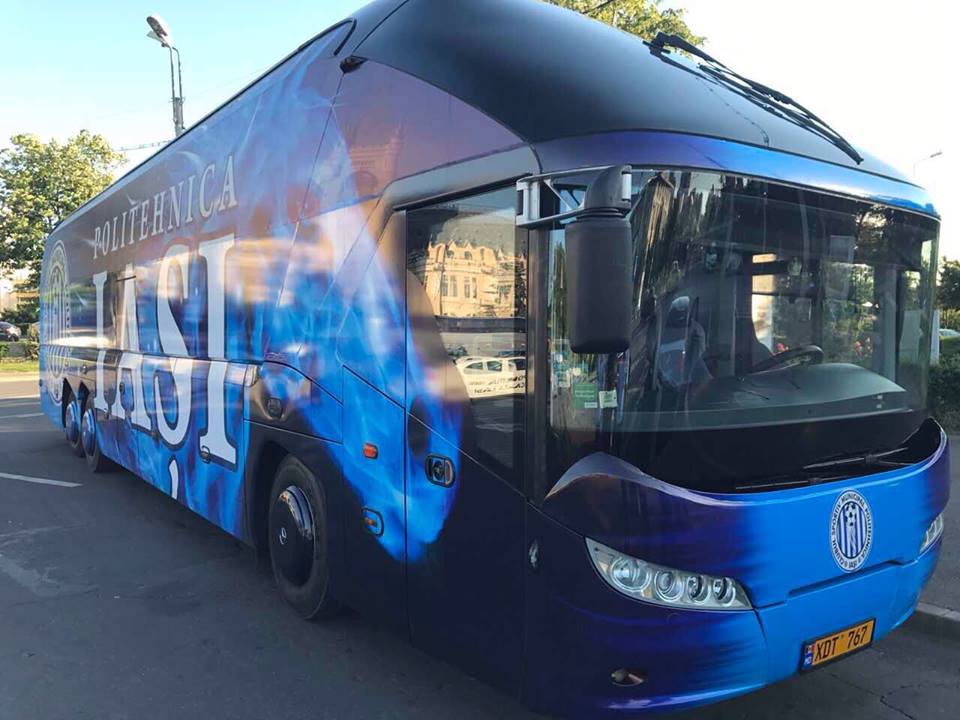 Ce piesă și-au tras ieșenii! Autocar nou pentru moldoveni? Sau second-hand, suprafoliat peste însemnele lui Zimbru Chișinău?