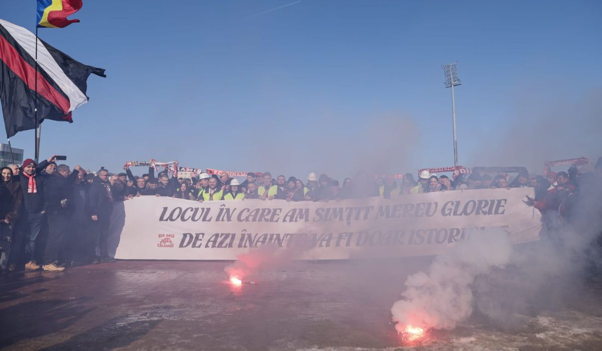 Demolarea stadionului Dinamo a început, în fața a 300 de suporteri. Ce va fi construit pe rămășițele arenei: „De azi înainte va fi doar istorie” 