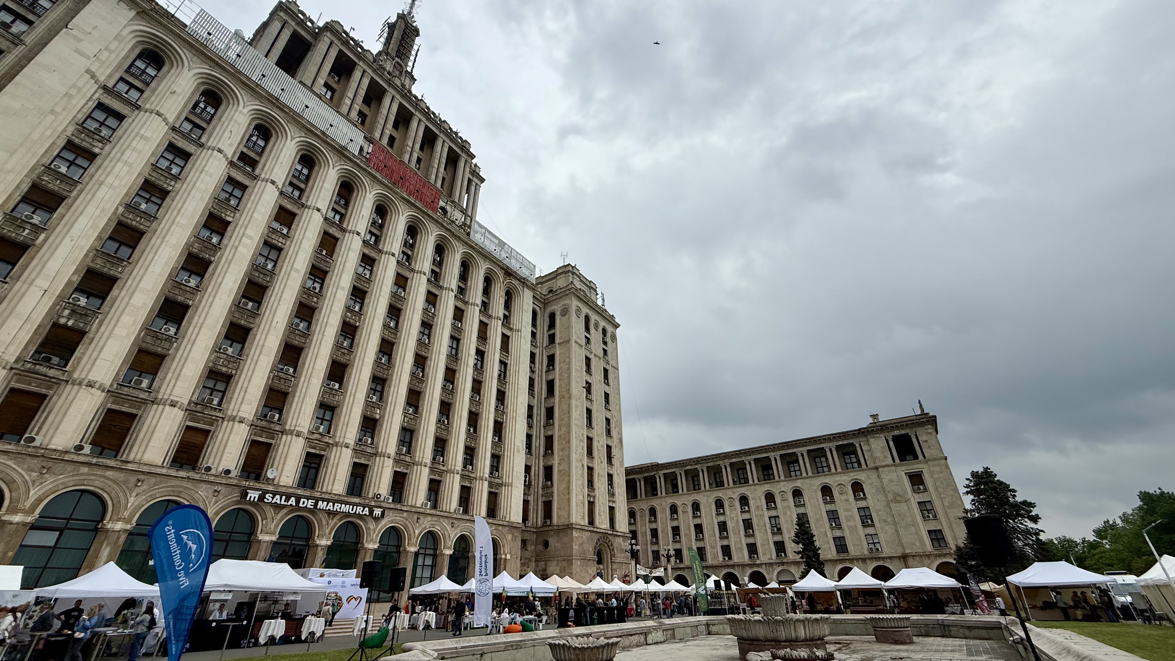 „Sigur și Gustos”, dar te ține buzunarul? Am fost la târgul de la Casa Presei unde pastrama costă 220 de lei/kg