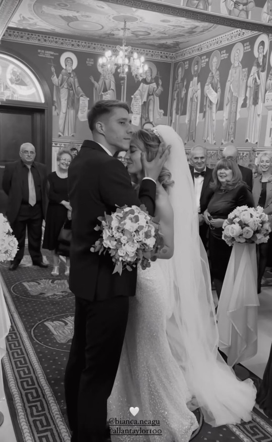 Bianca Neagu din „Numai iubirea” s-a căsătorit religios. Cum a arătat în rochie de mireasă tânăra, care nu a renunțat la actorie