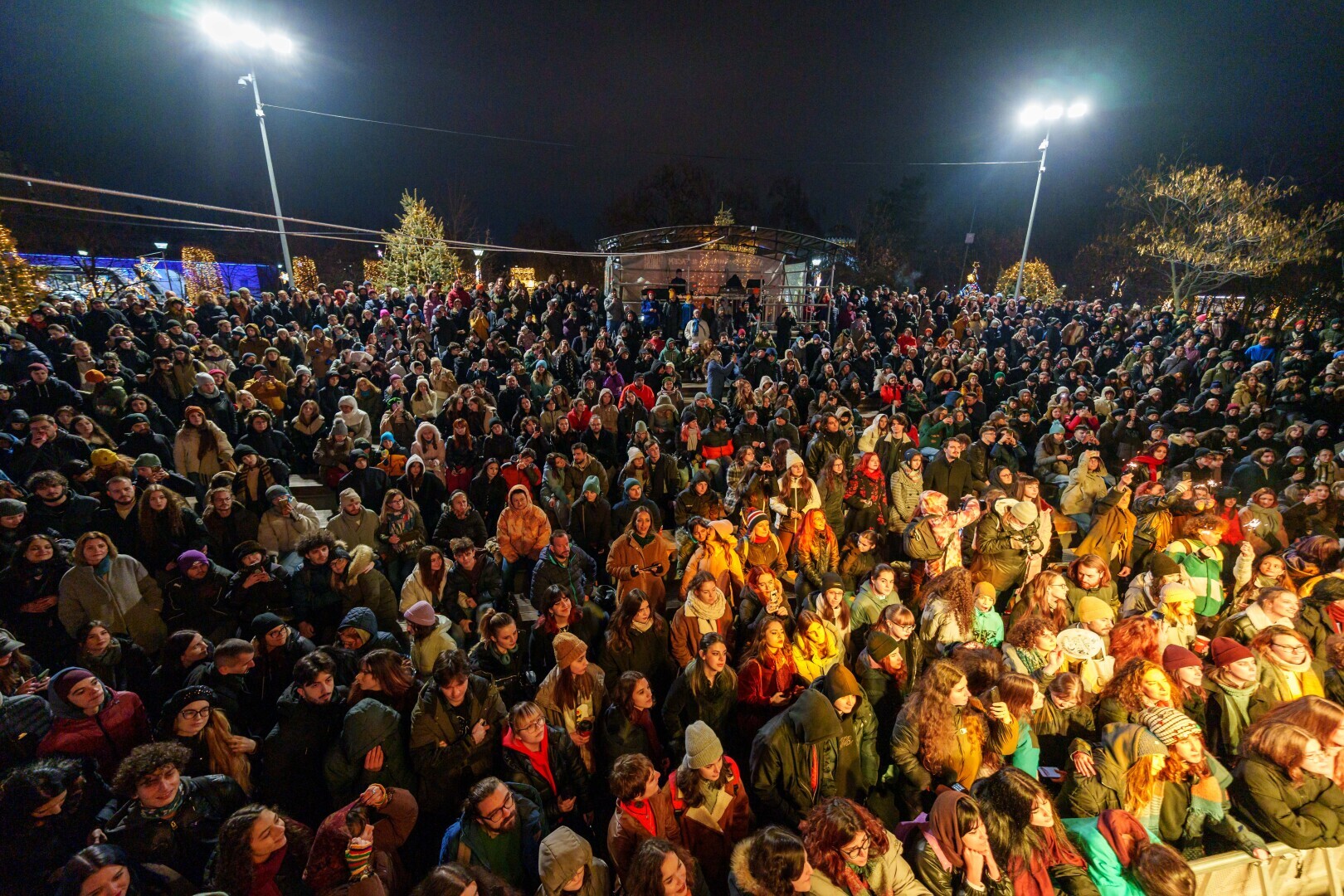 Târgul de Crăciun București 2025, Drumul Taberei. 60 de căsuțe cu bunătăți, dar și o terasă încălzită la West Side Christmas Market