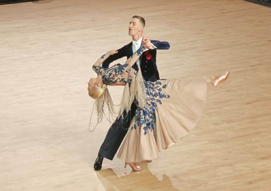 Rareș Cojoc și Andreea Matei, patronii dansului sportiv mondial, au câștigat și Campionatul European! Triumful din insula Mallorca îi trimite în legendă, fiind singurul titlu major care le lipsea din palmares