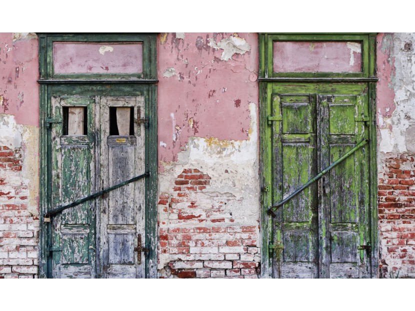 Se vinde cea mai veche casă din România. Unde se află și cum arată (GALERIE FOTO)
