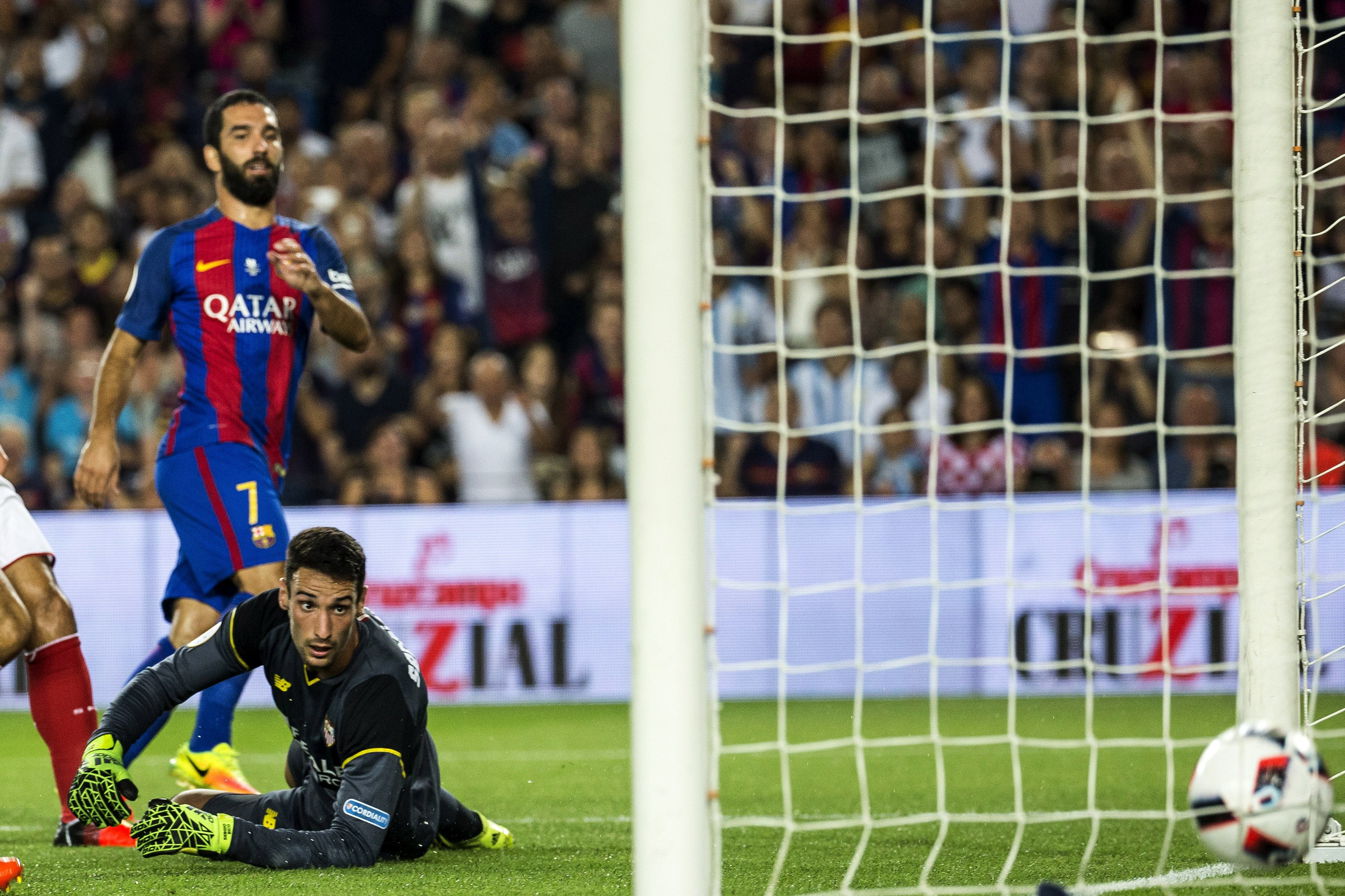 Barcelona a câștigat pentru a 12-a oară Supercupa Spaniei. Messi, start perfect de sezon GALERIE FOTO