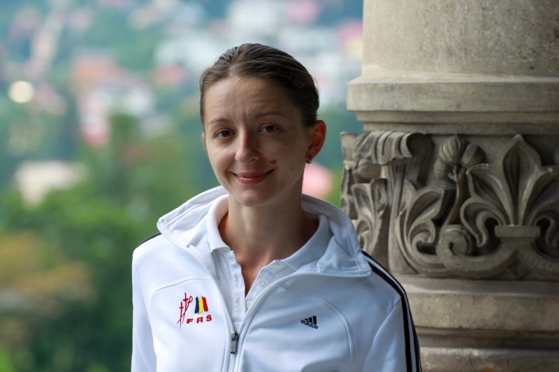 Ana Maria Brânză a dezvăluit câteva secrete ale petrecerii de după cununia civilă. Campioana a îmbrăcat tunica de bucătar / FOTO&VIDEO