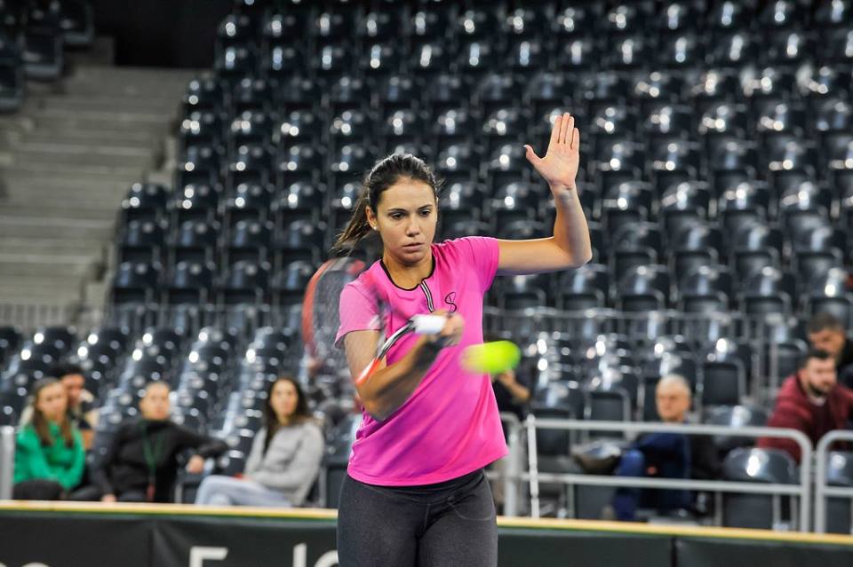Dan Petrescu le-a încurajat pe componentele echipei României de Fed Cup | GALERIE FOTO