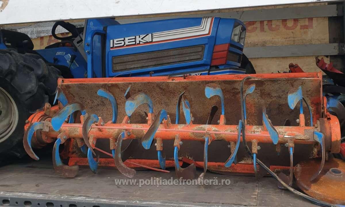FOTO 18 tone de deșeuri, descoperite în două camioane care veneau din Turcia. Marfa a fost returnată