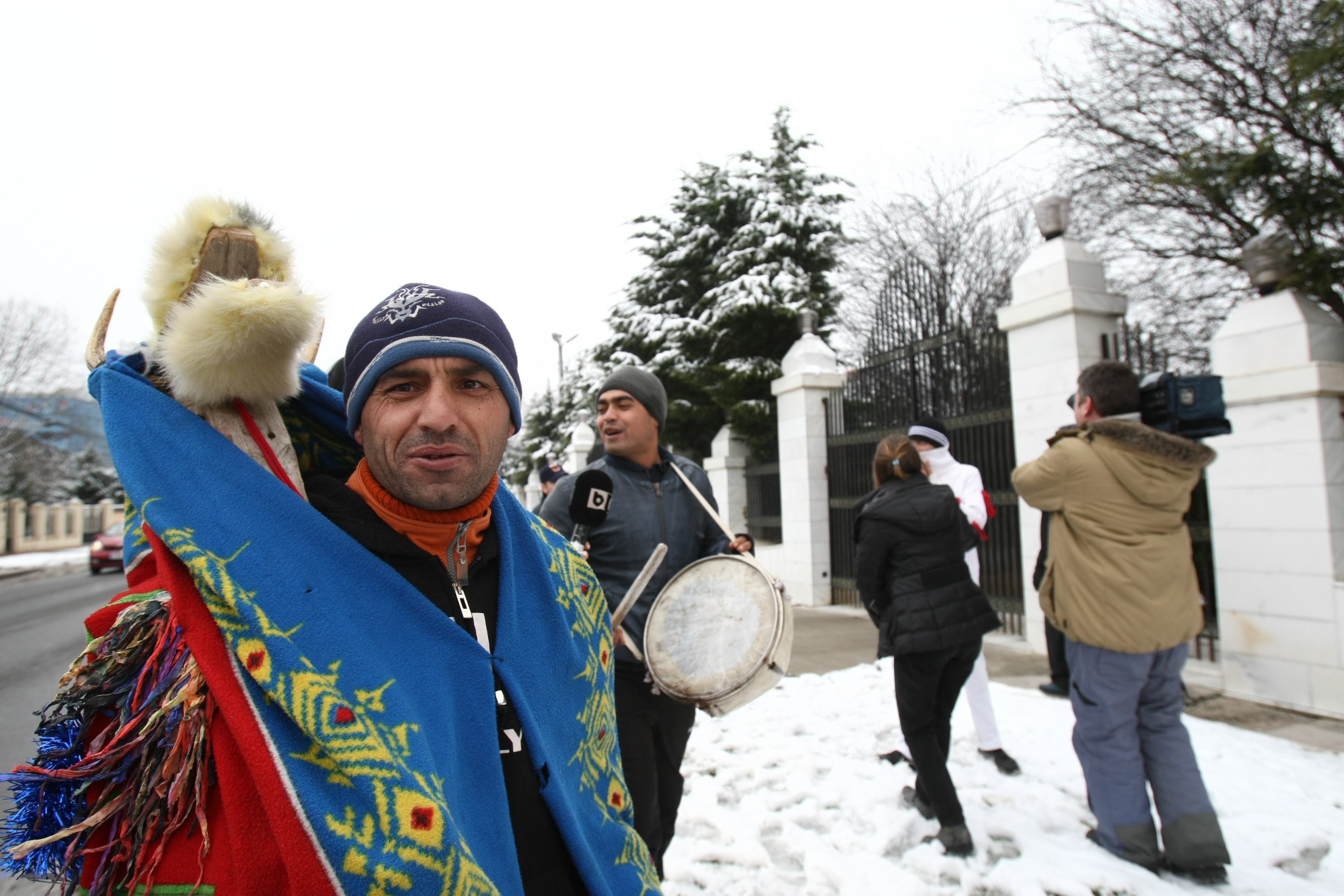 LINIȘTE ÎN PIPERA / Gigi Becali nu mai primește colindători / GALERIE FOTO