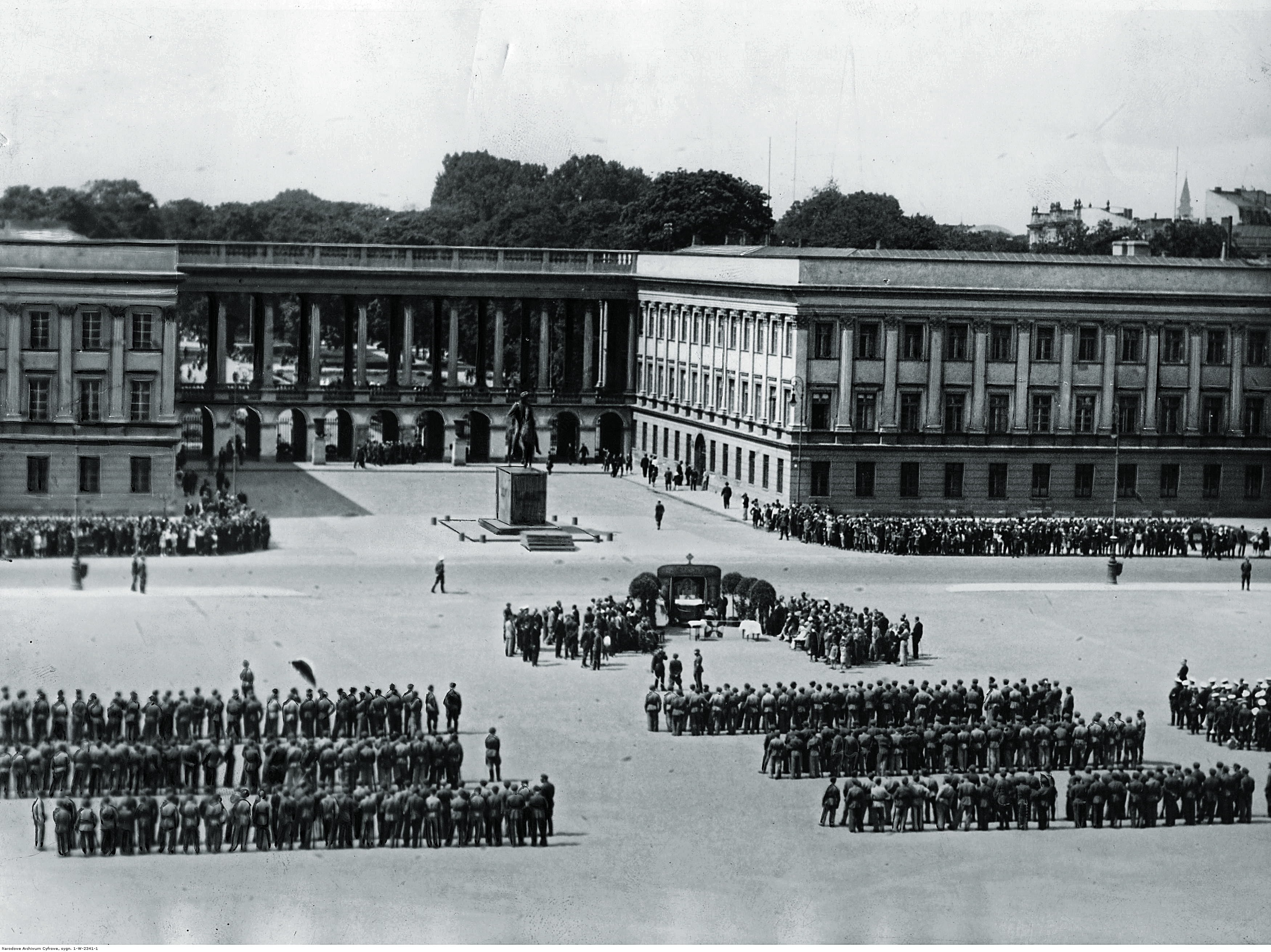 Msza polowa przed pałacem Saskim, Warszawa, 7 sierpnia 1932 r.