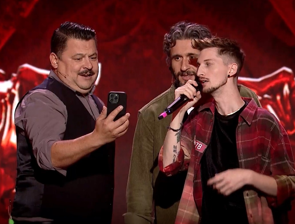 Mihai Bobonete și Dragoș Bucur, show la „Românii au talent”. Au cântat și dansat pe scenă, pe una dintre melodiile Andrei