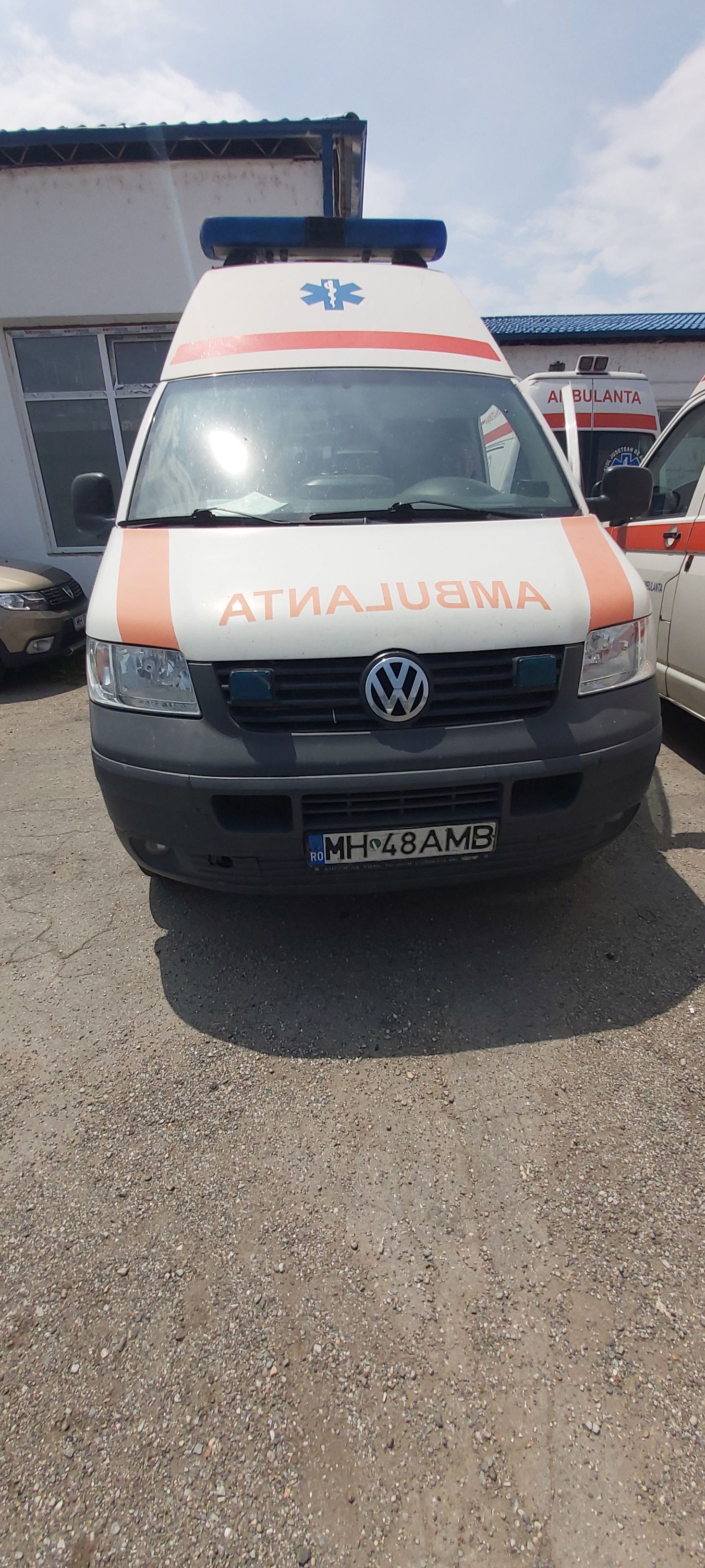 Medicii și personalul de la Salvare din toată țara ne-au trimis imagini cu ambulanțele preistorice, cu un milion de kilometri la bord