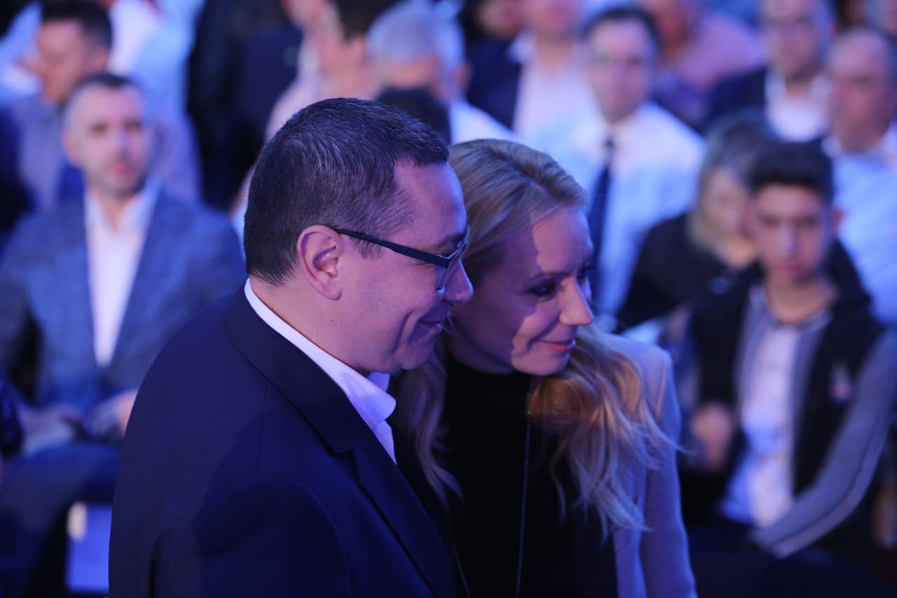 FOTO | Pro România și-a lansat candidaţii la alegerile europarlamentare. Victor Ponta, ironic la adresa lui Dragnea: "Vreau să vă anunţ că nu mă căsătoresc!"