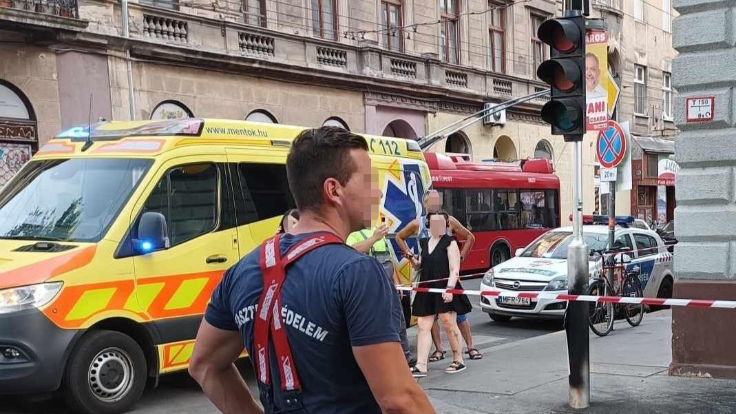 „Elkezdtem égni, olyan volt, mint egy lángszóró” – Megszólalt Péter, aki mellett felrobbant egy jelzőlámpa Budapesten