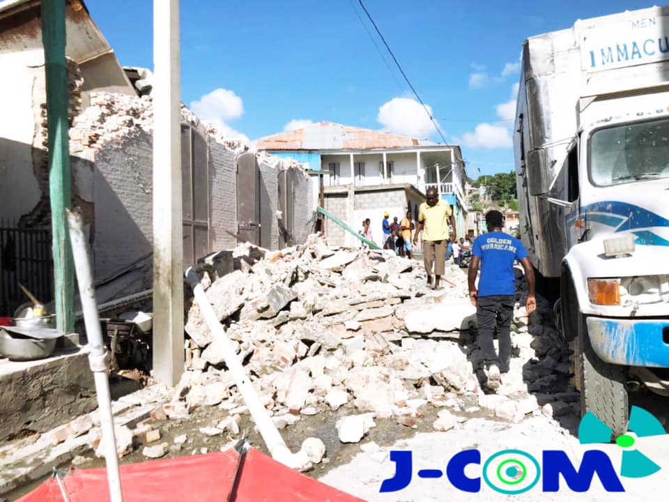 Bilanțul seismului din Haiti a urcat la aproape 1.300 de morți. Sute de oameni, încă dispăruți