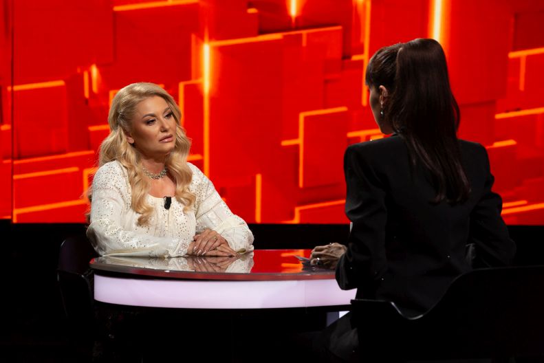 Emilia Ghinescu, detalii cutremurătoare despre viața sa. A fost bătută de tatăl vitreg: „Nu am avut o copilărie fericită”
