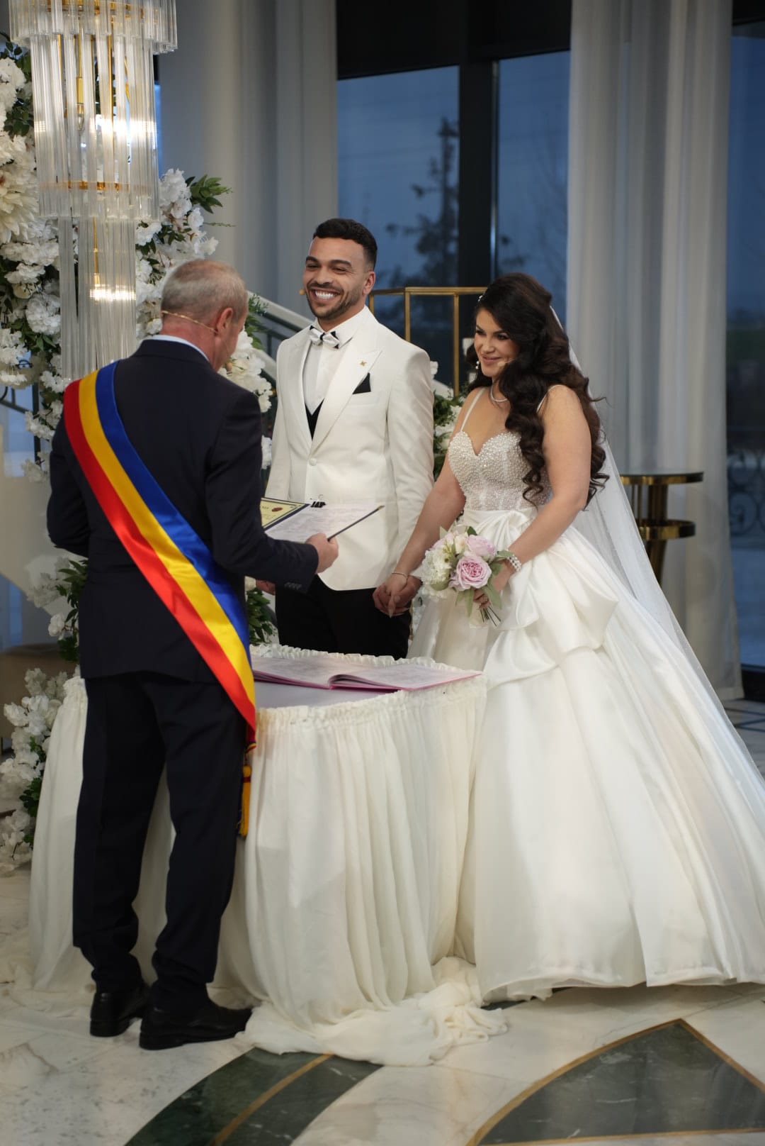 Laura şi Mihai au câștigat cel de-al zecelea sezon „Mireasa” şi premiul în valoare de 40.000 de euro
