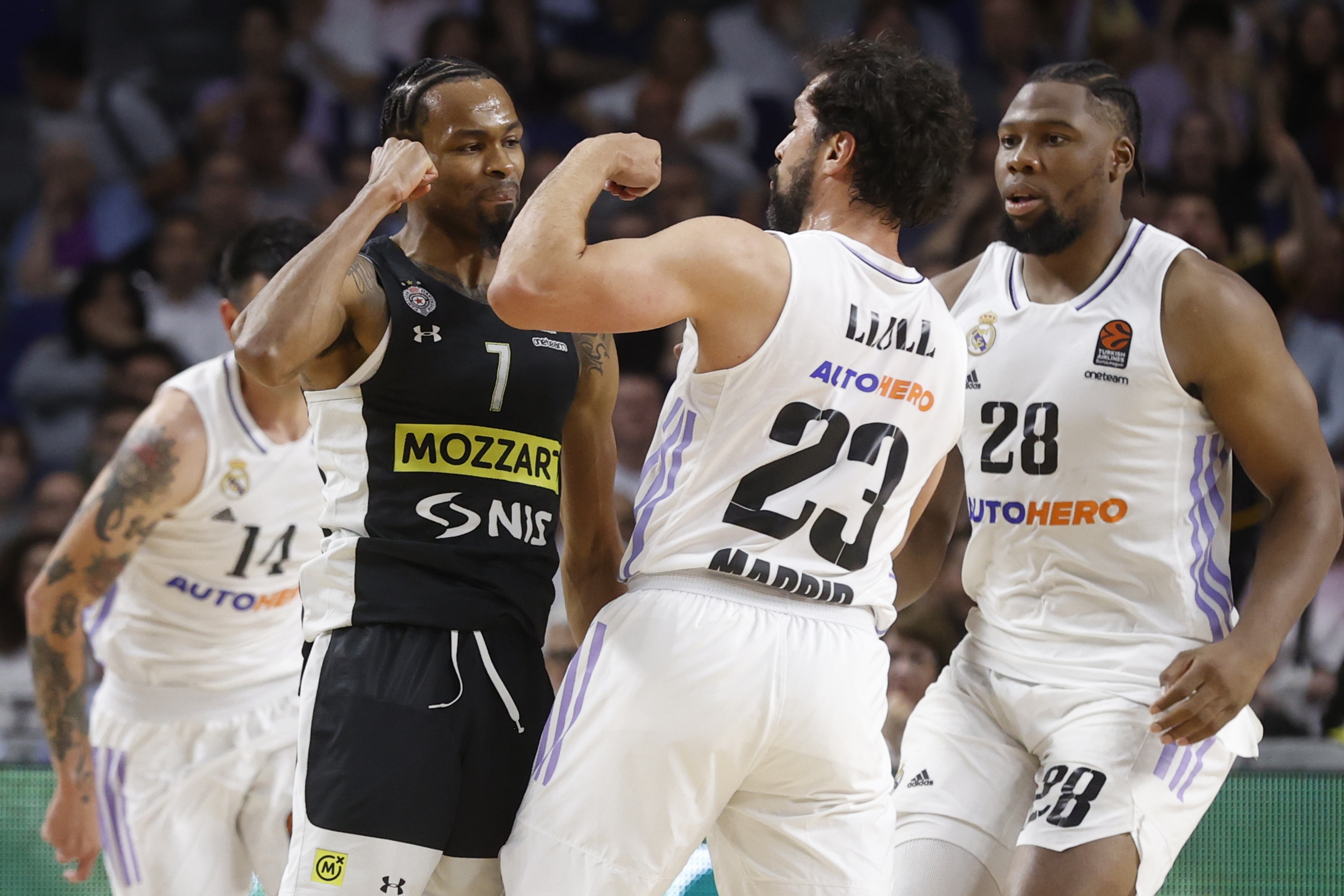 Meciul de baschet Real Madrid - Partizan Belgrad, din Euroliga de baschet, abandonat după o bătaie generală: „Ar trebui să meargă la închisoare”