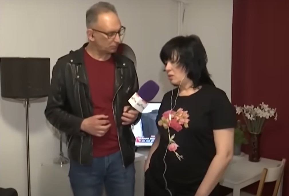 Imagini din apartamentul în care locuiește Mariana Moculescu. Cu o chirie restantă de 1.500 de euro, proprietara o execută silit și vrea să o dea afară