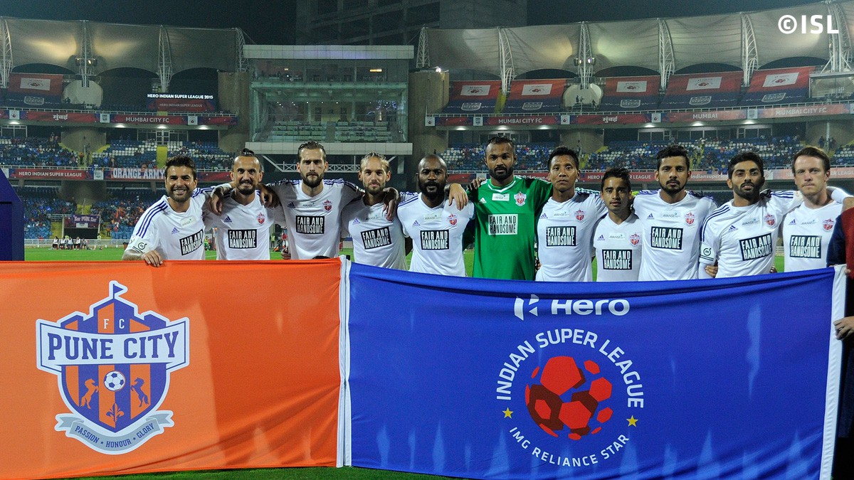 Adi Mutu versus Nicolas Anelka, în India. Piteșteanul a rezistat 90 de minute pe teren, în etapa de azi  ⁄ GALERIE FOTO